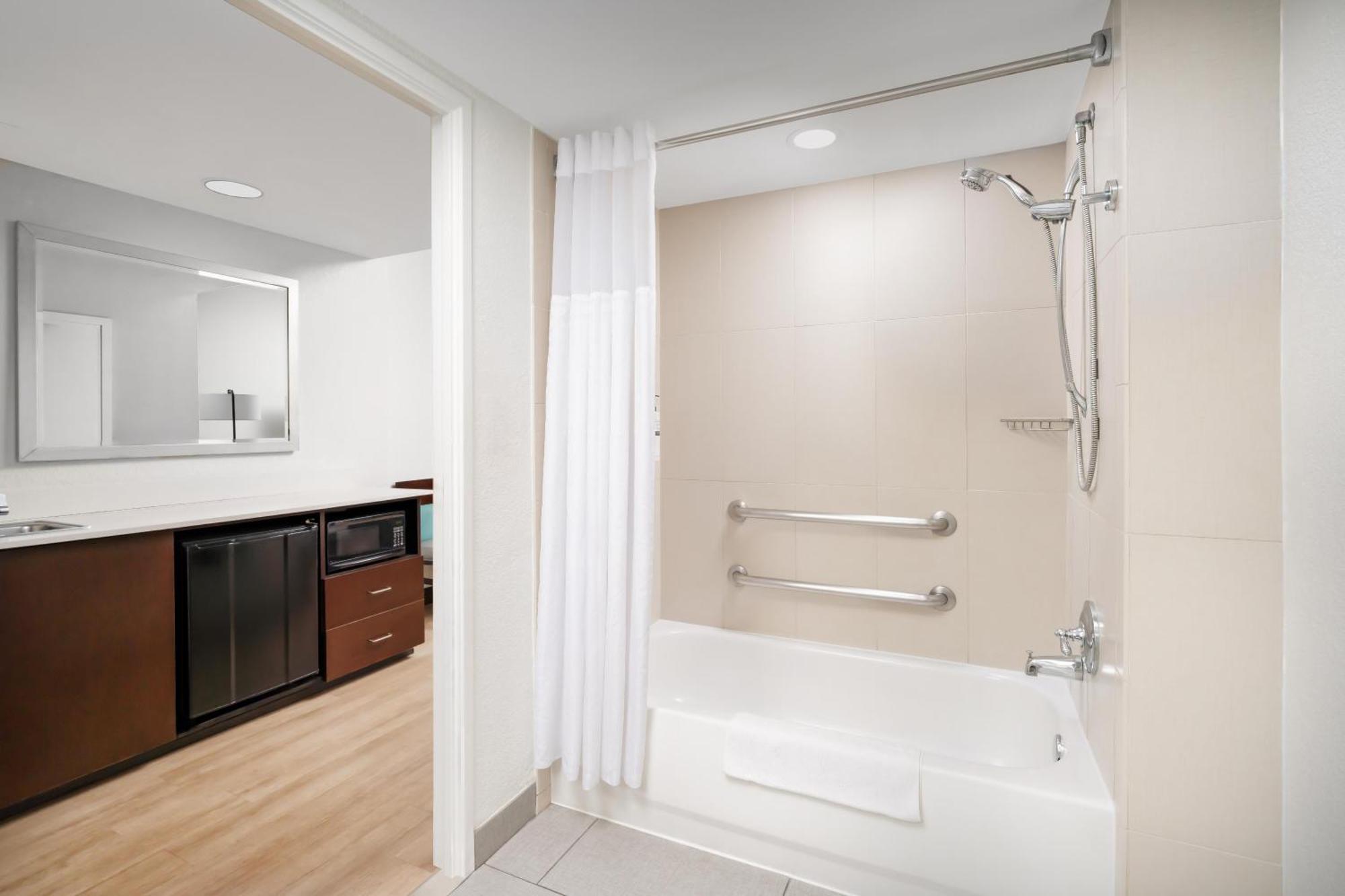 King Suite Disability or Hearing Access Pool View