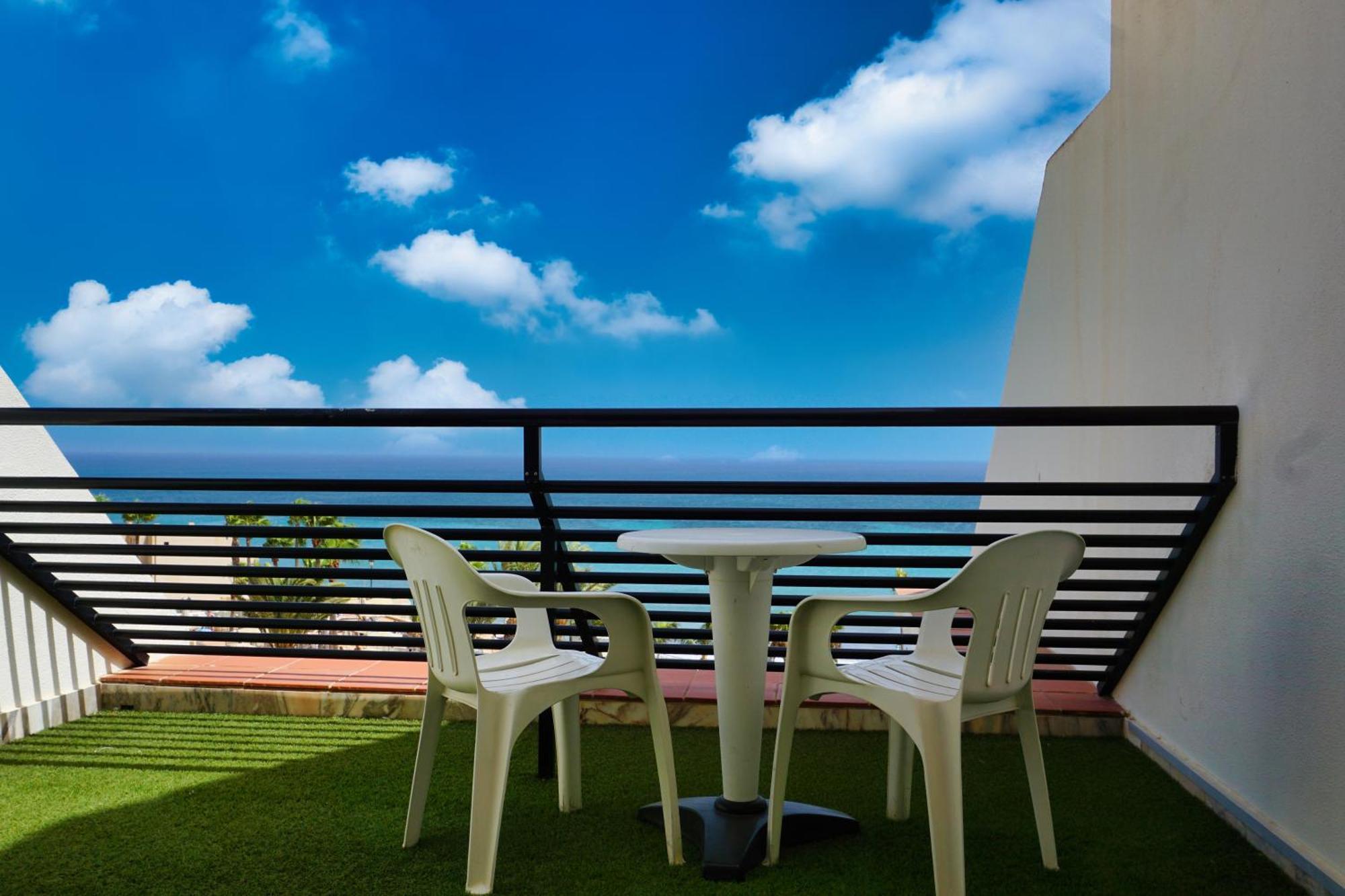 Double or Twin Room Side Sea View