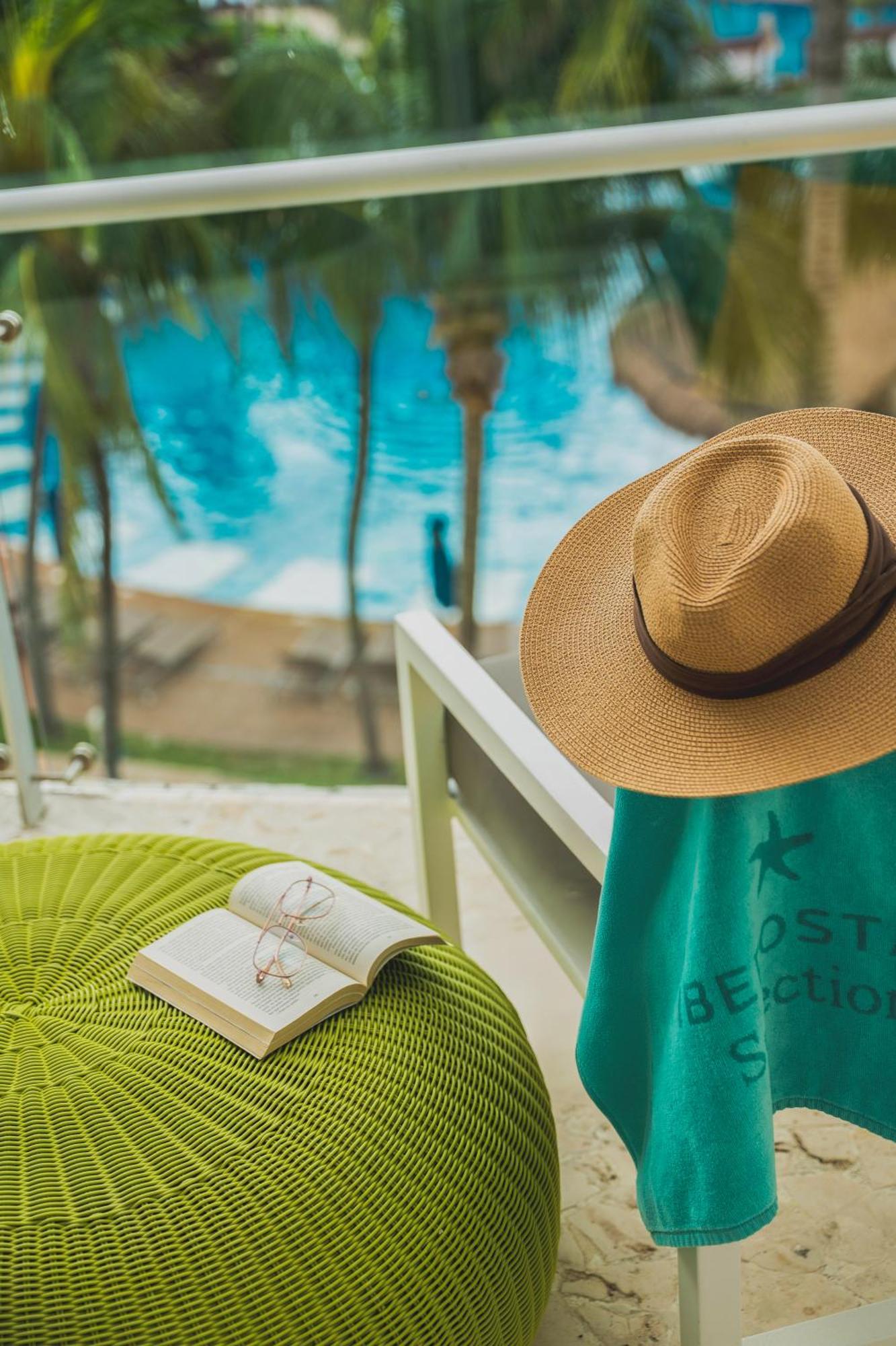 Premium Pool View
