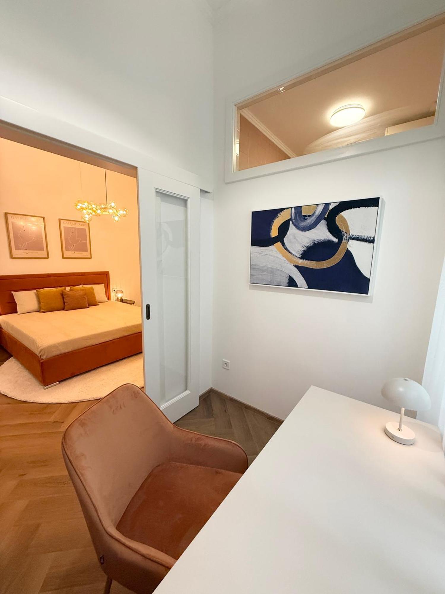 Superior Apartment