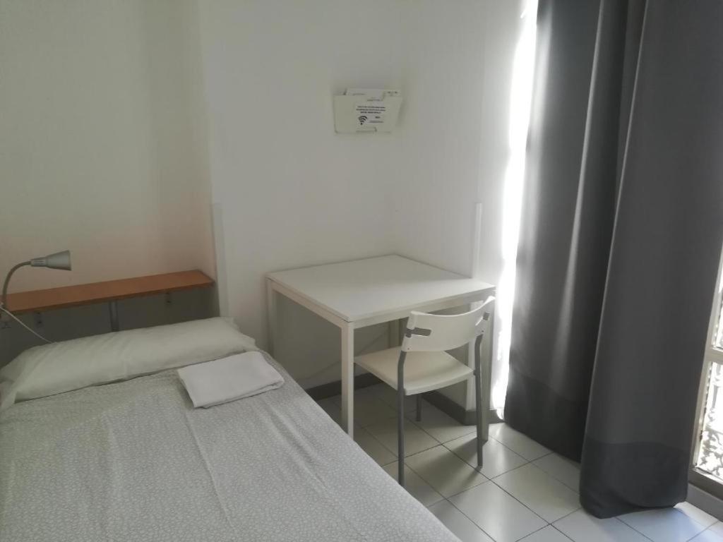 Chambre Simple avec Salle de Bains Commune