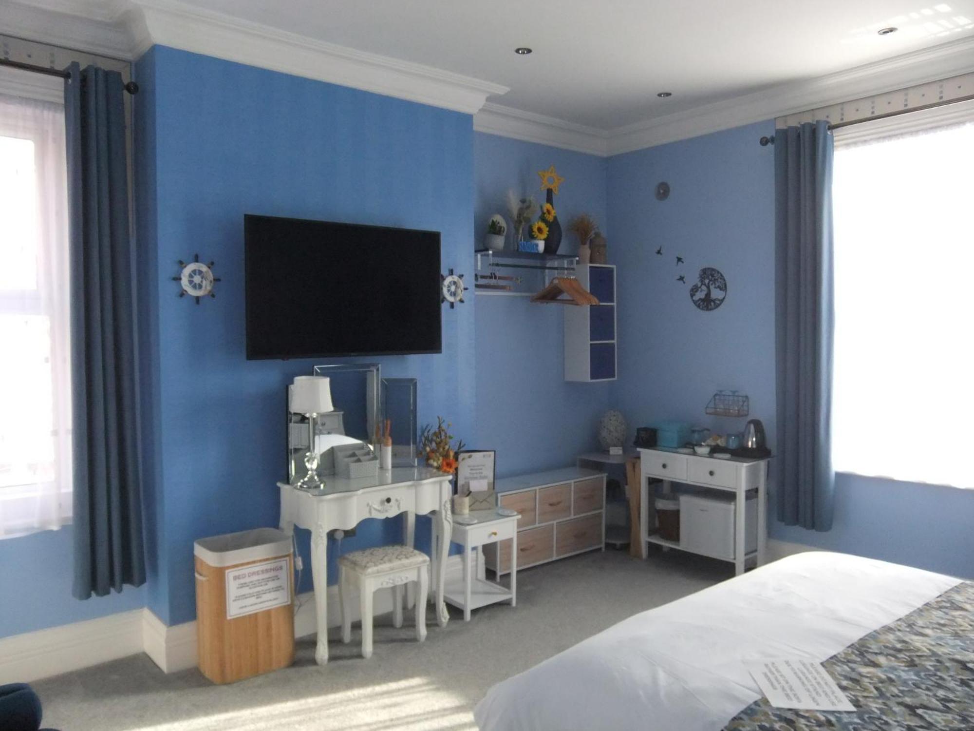Superior Super King Room Summer