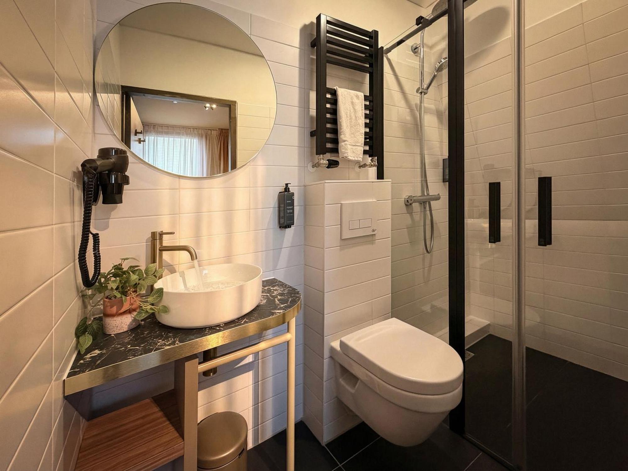 Large Double Room