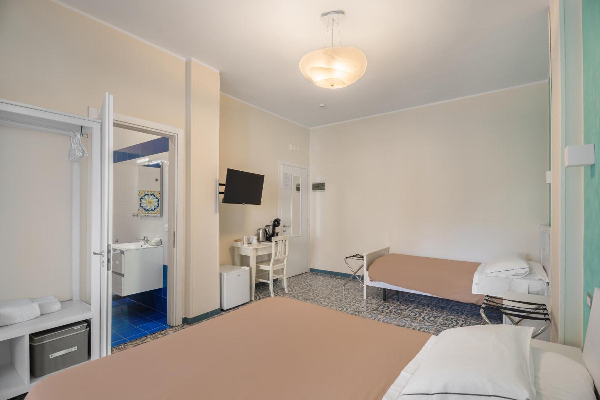Triple Room Terrace