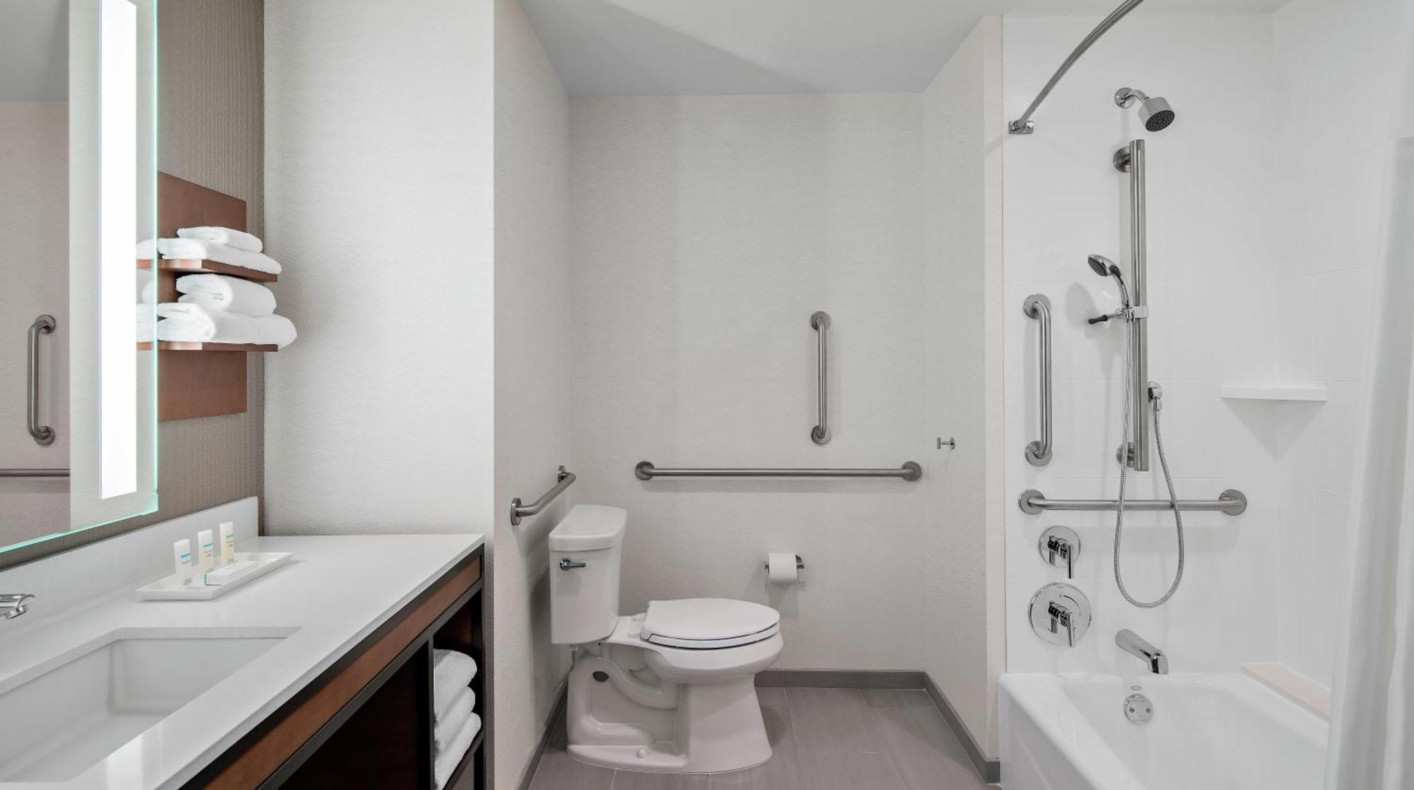 Queen Room Two Queen Beds Mobility Access