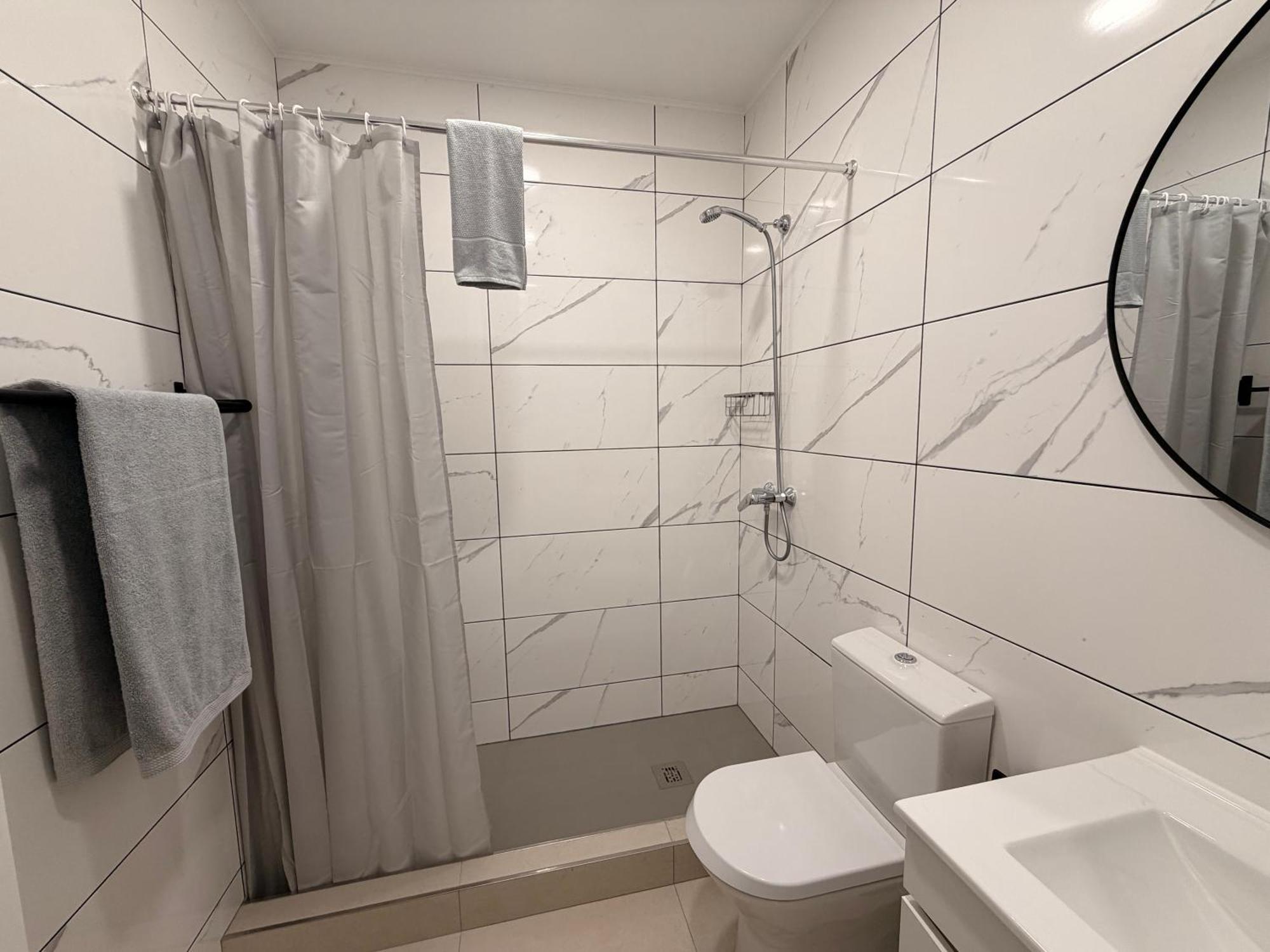 Small Single Room,1756713881:JPEG