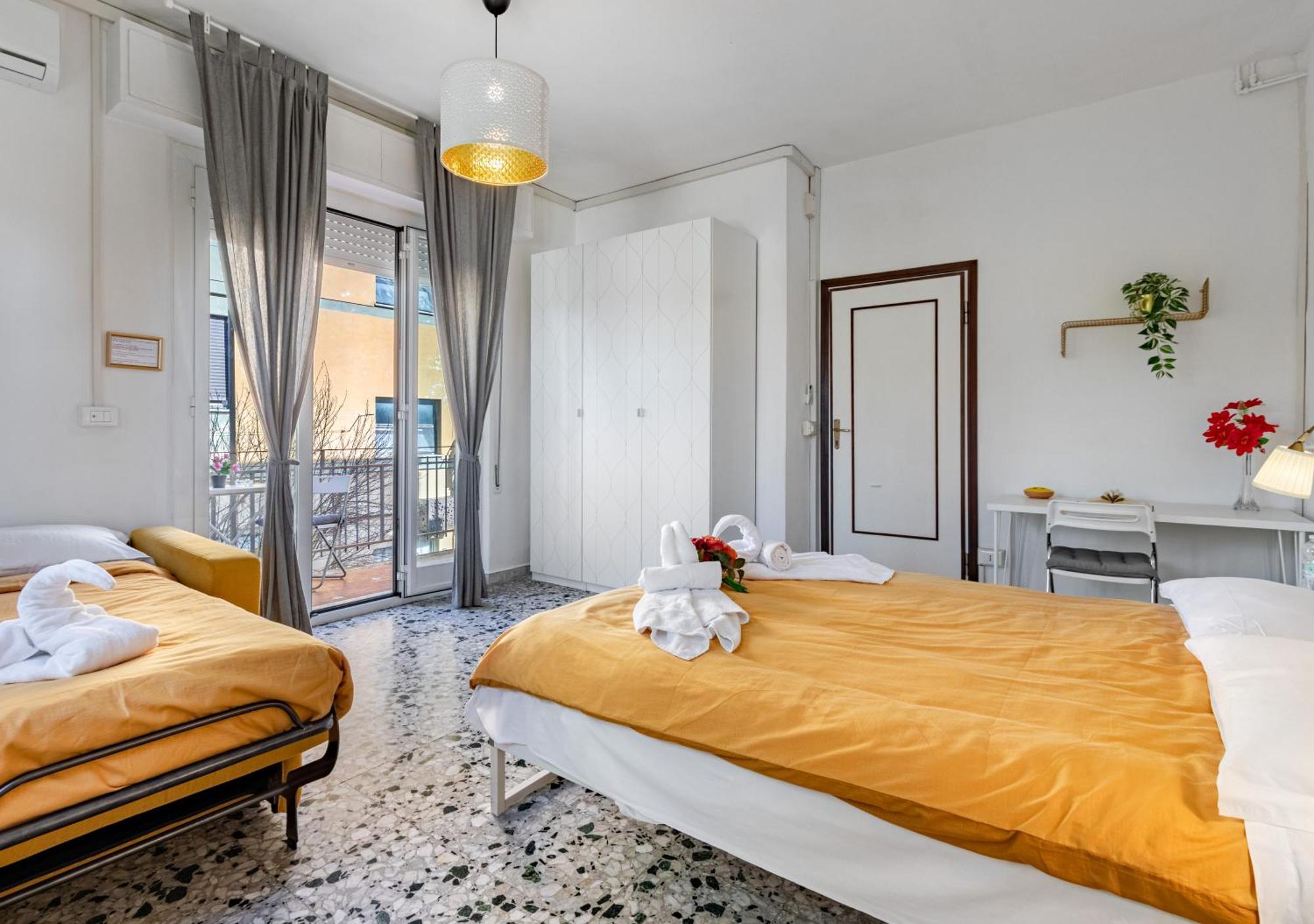 Double Room Private Bathroom