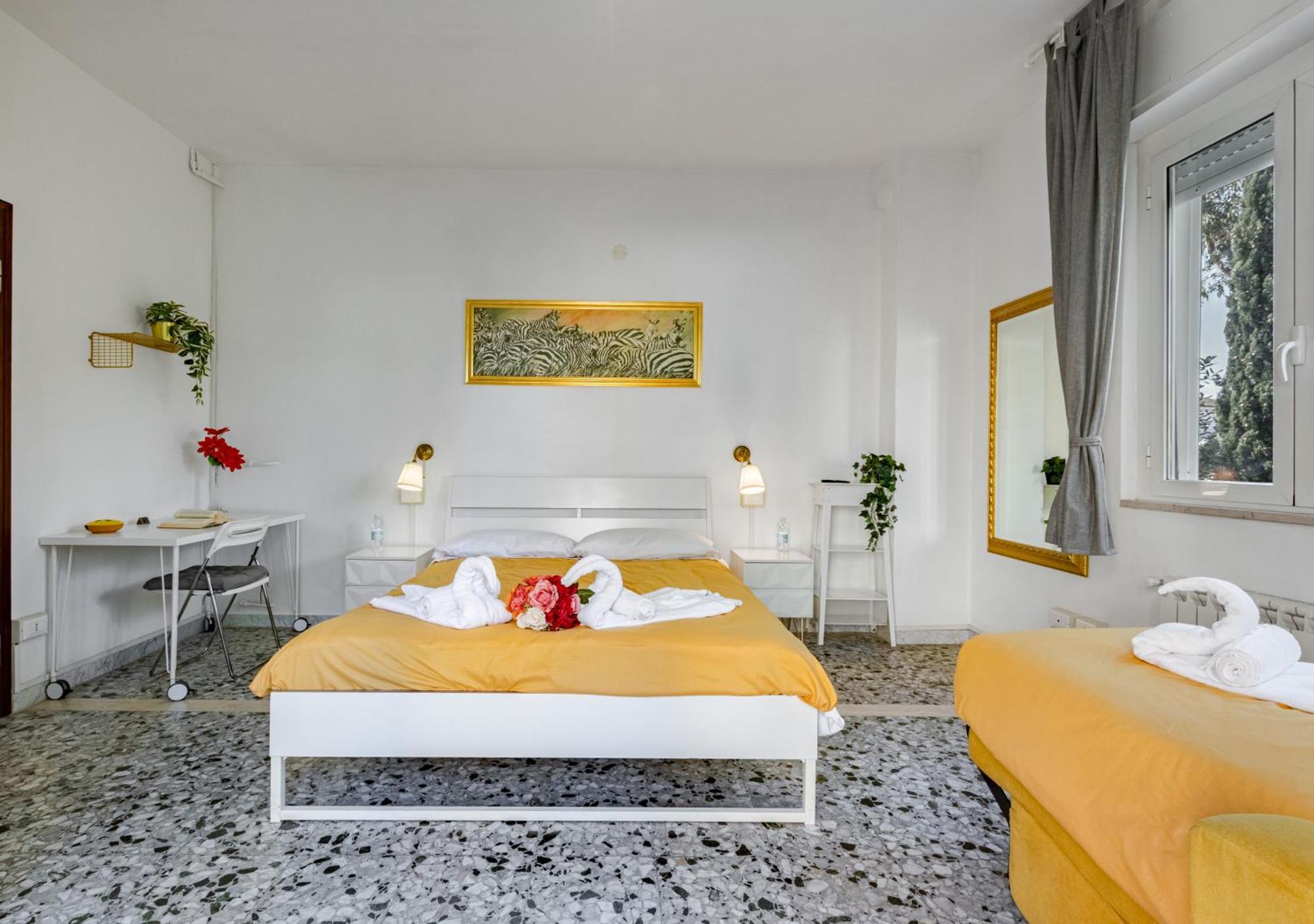 Double Room Private Bathroom