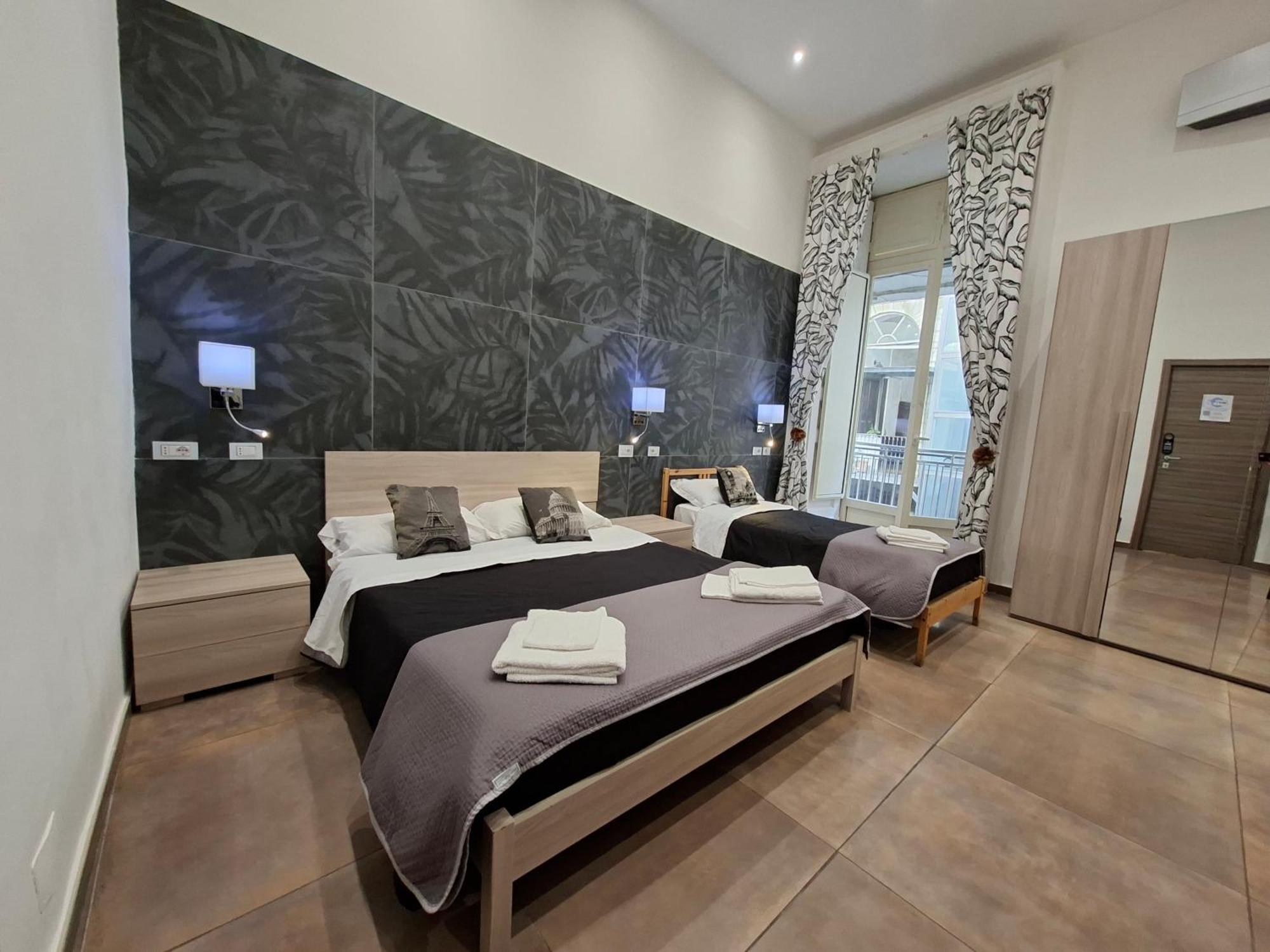 Double or Twin Room Private Bathroom