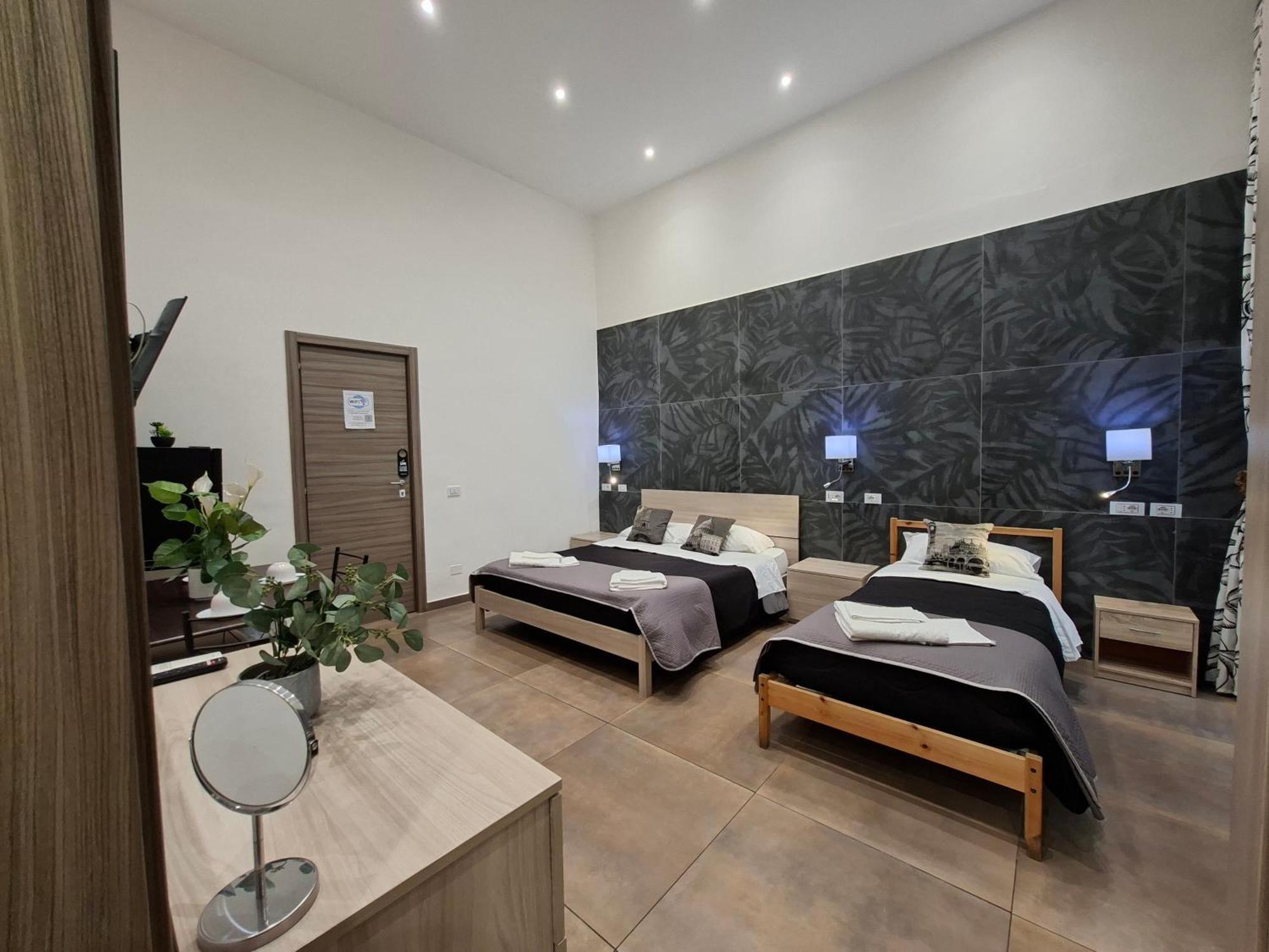 Double or Twin Room Private Bathroom