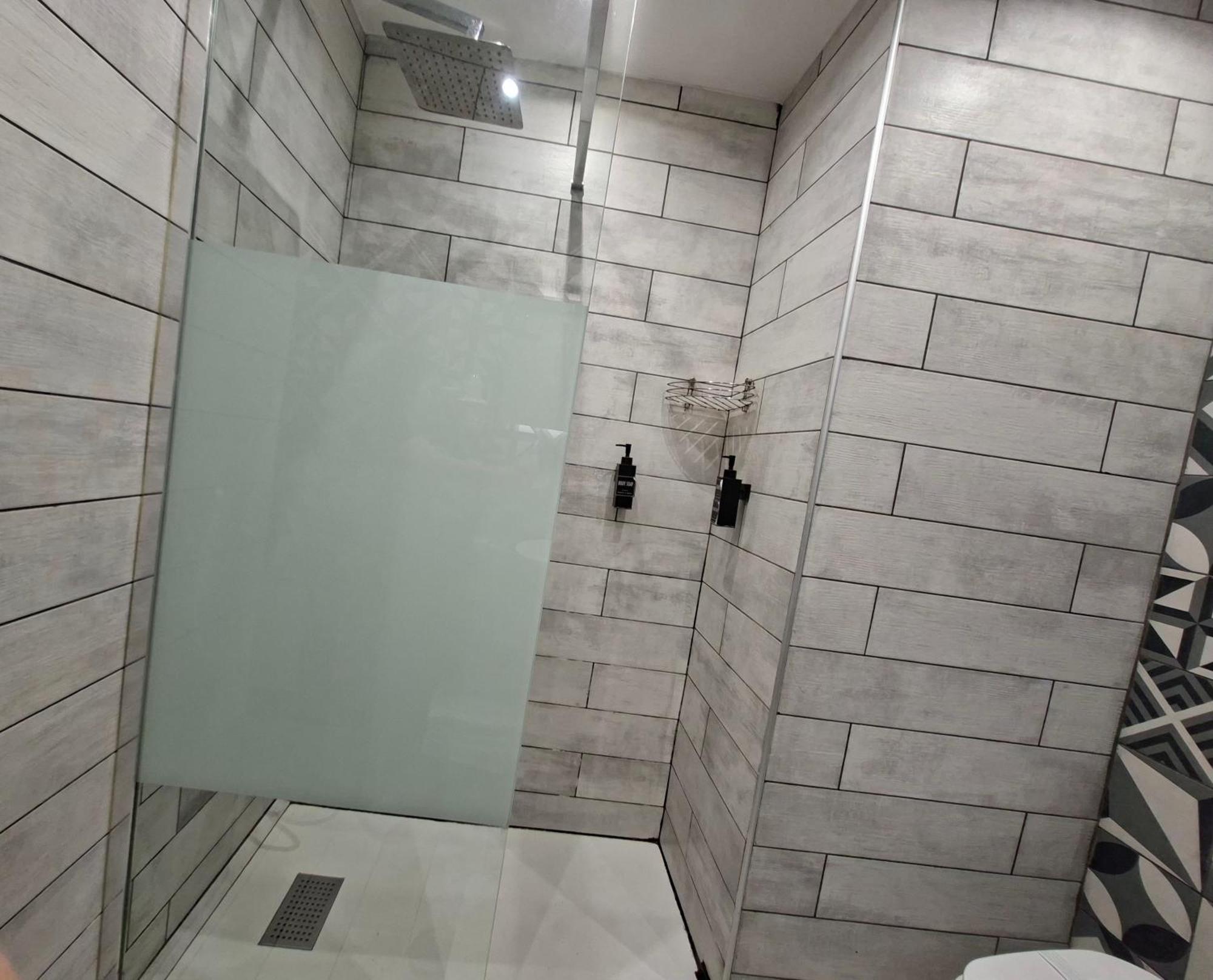 Double or Twin Room Private Bathroom