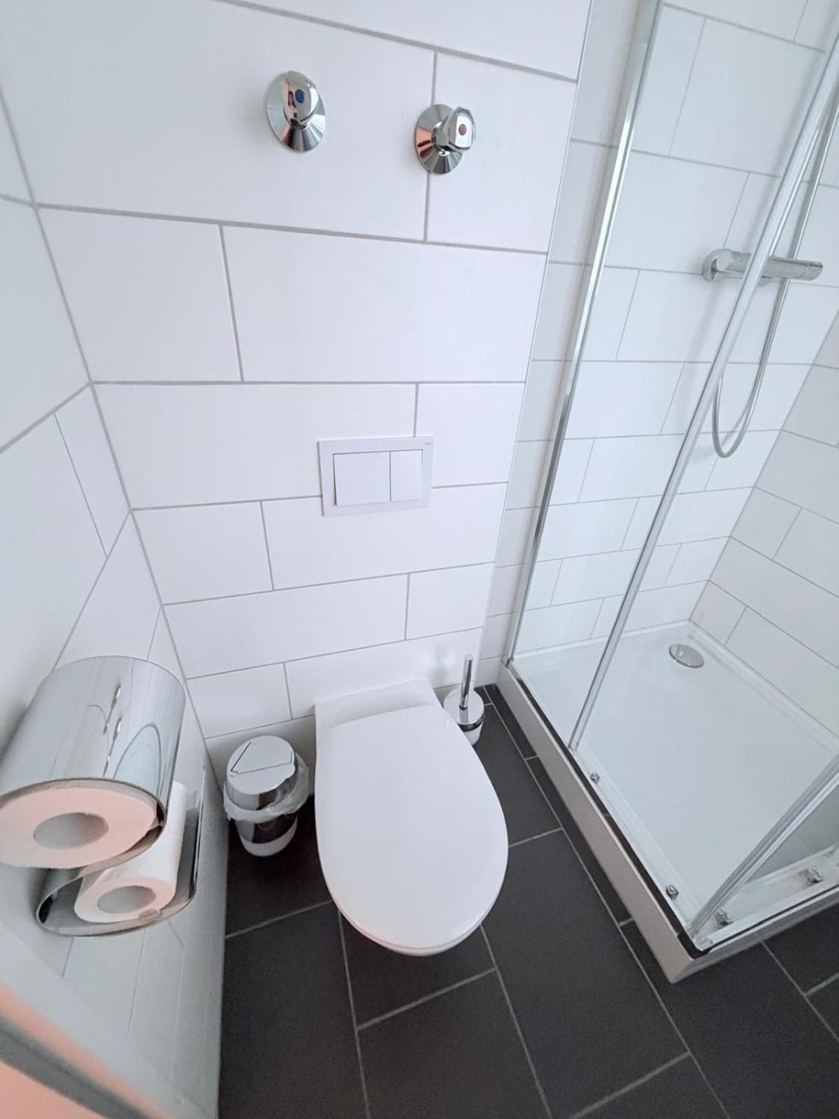 Studio Apartment Small Double Bed Courtyard View