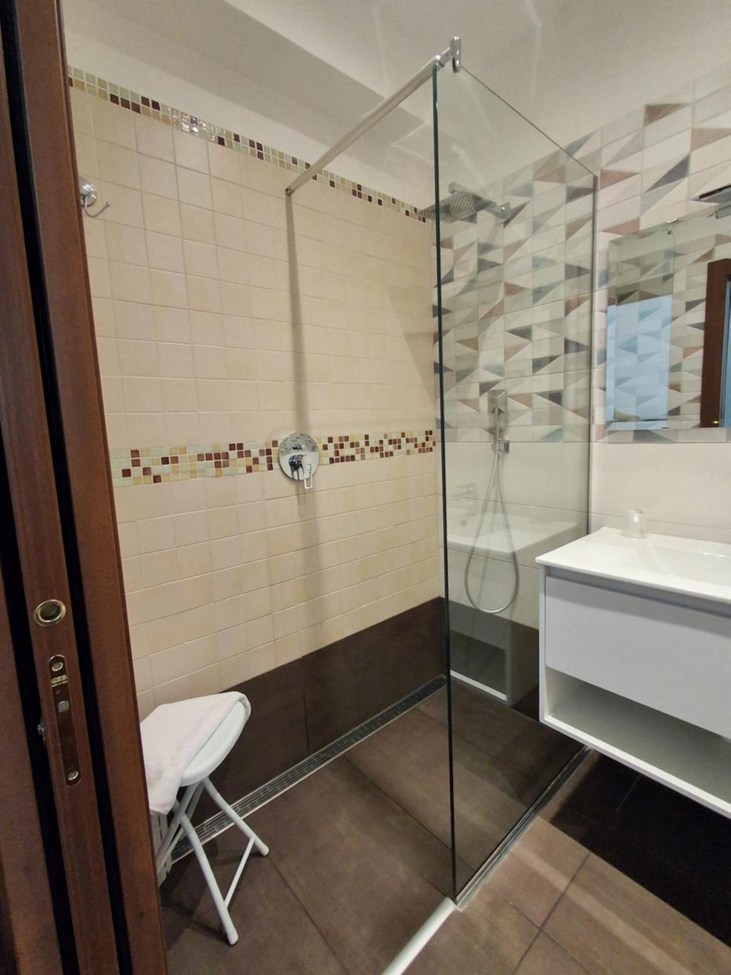 Double Room Private Bathroom