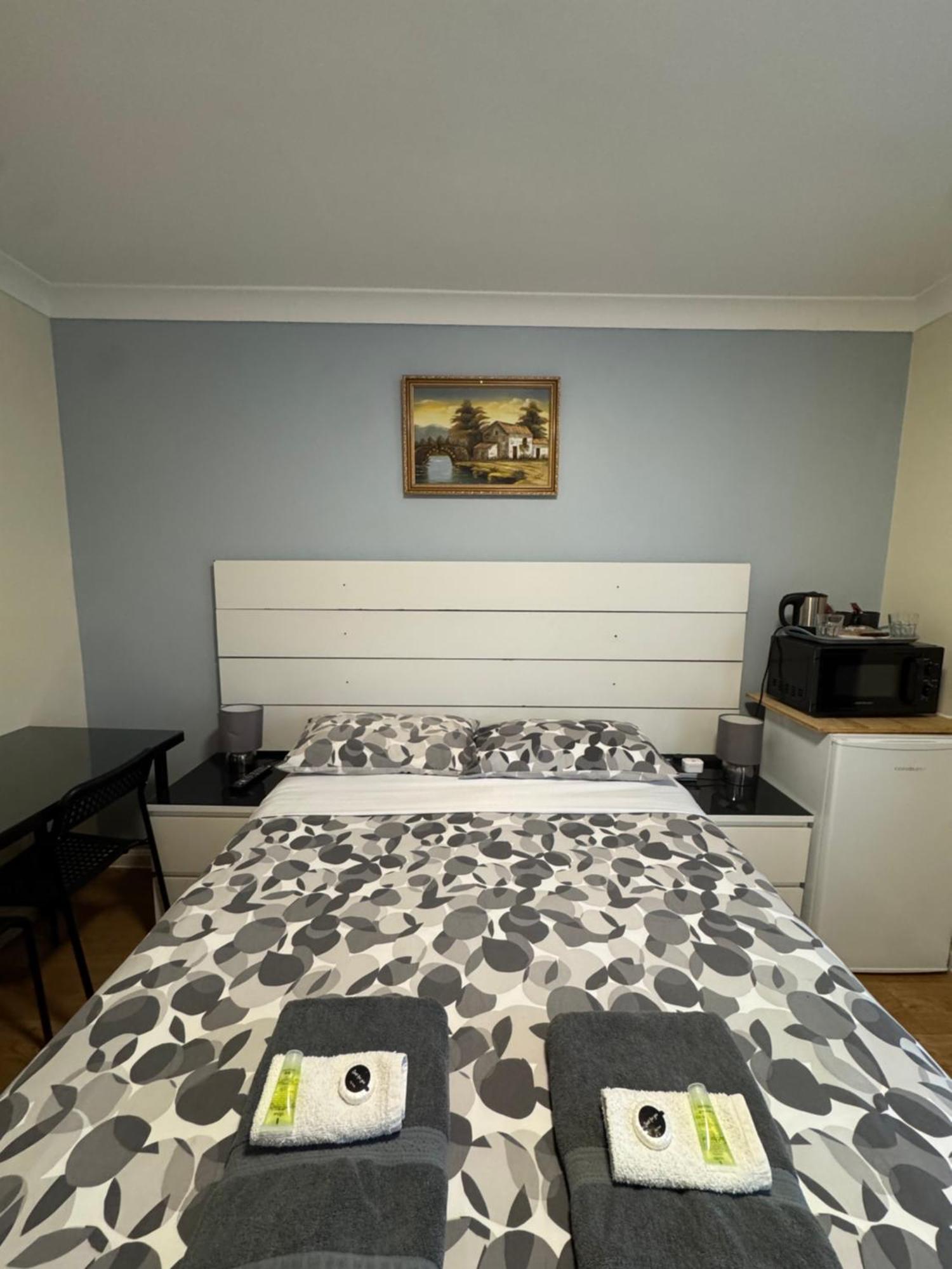 Double Room Private Bathroom