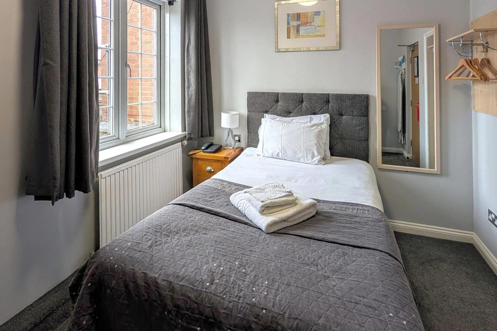 Standard Single Room