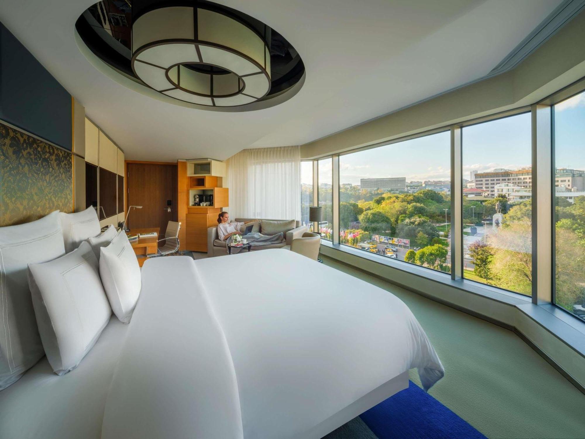 Quarto de Canto com Vista Jardim