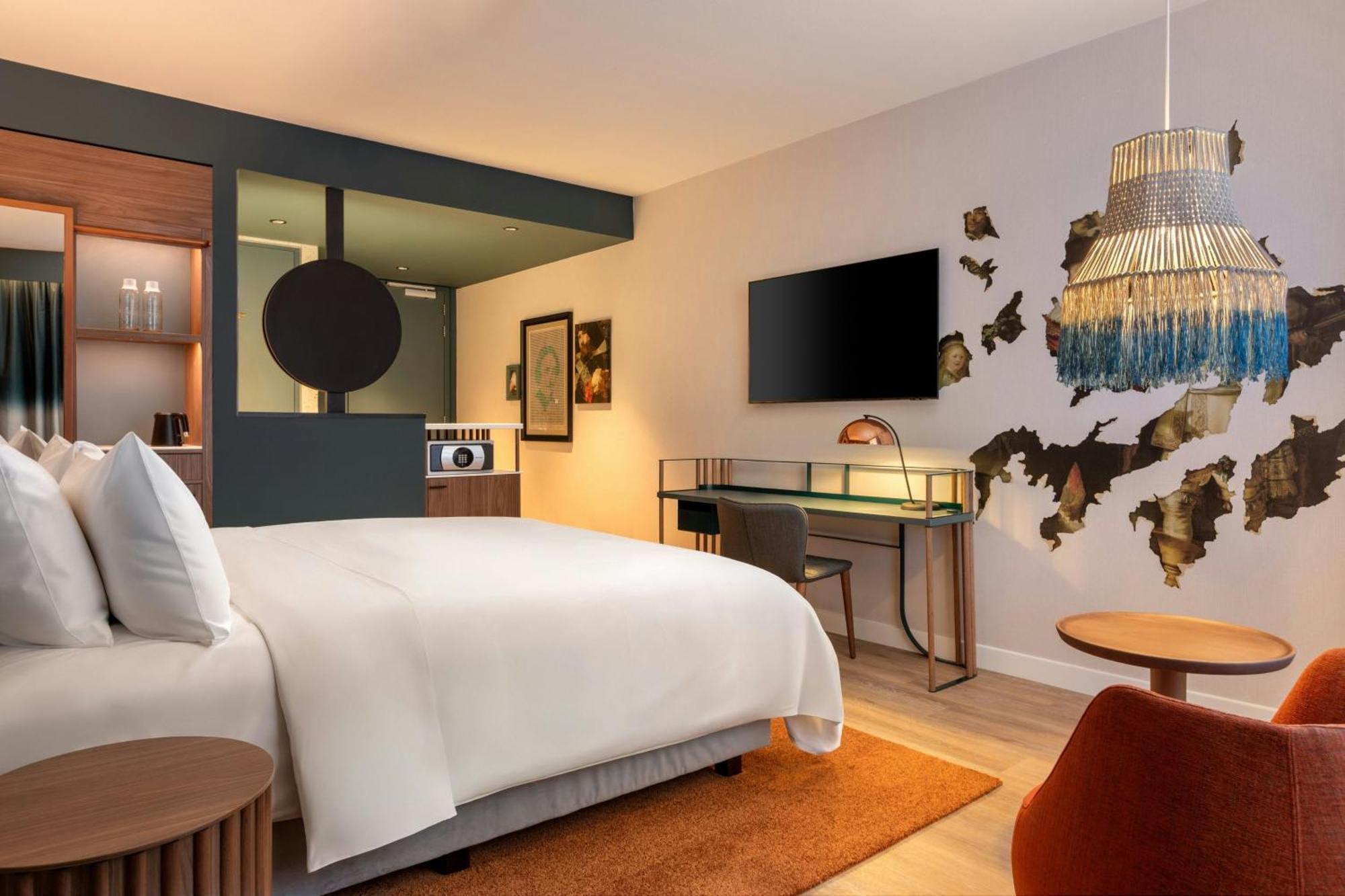 REN Room