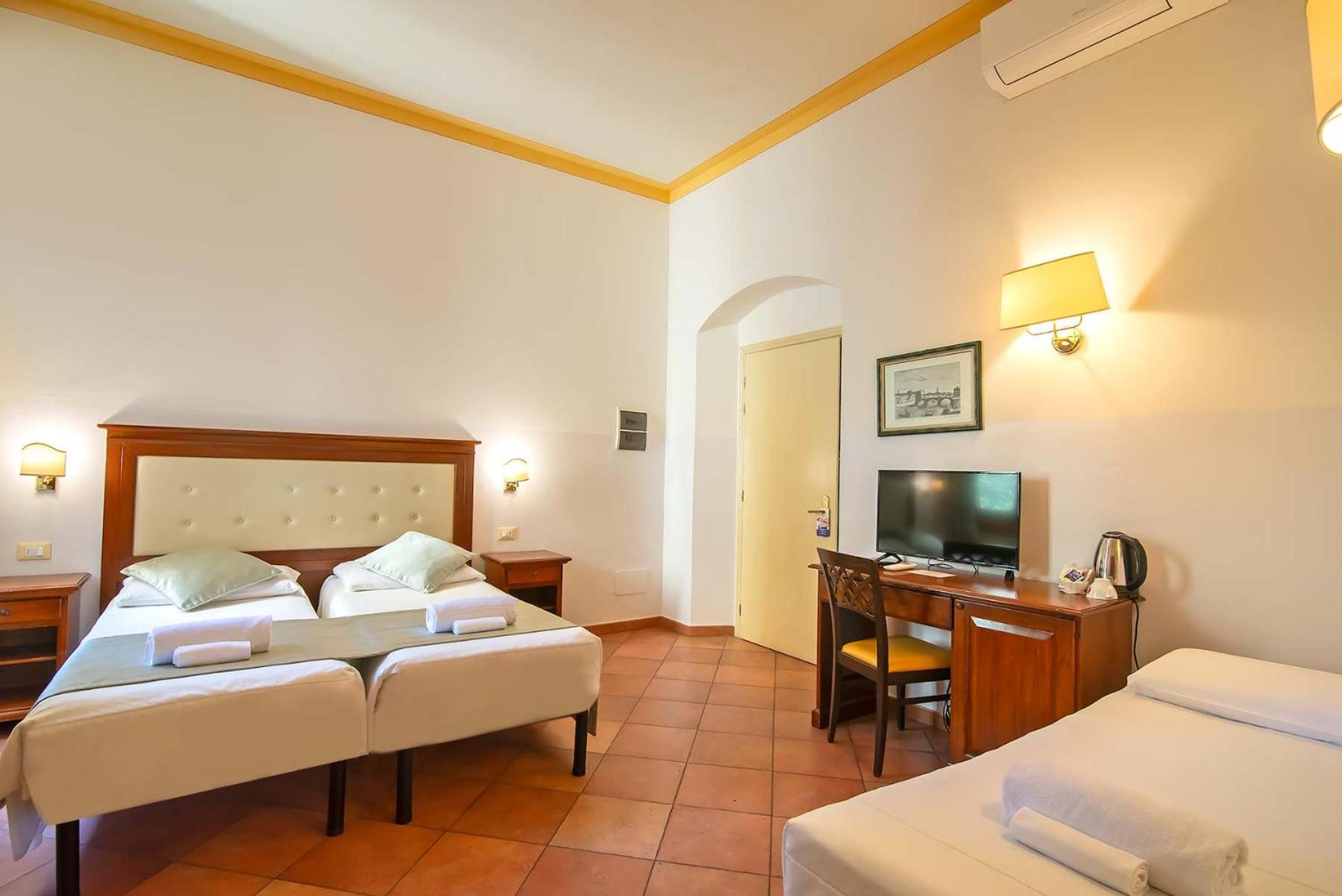 Triple Room