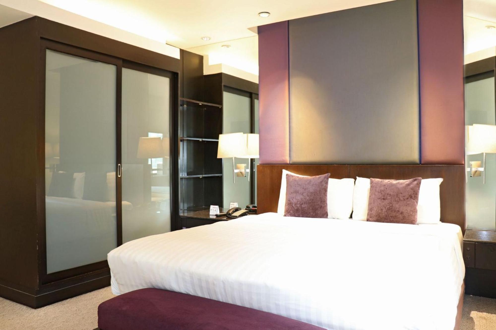 One-Bedroom Premier Apartment