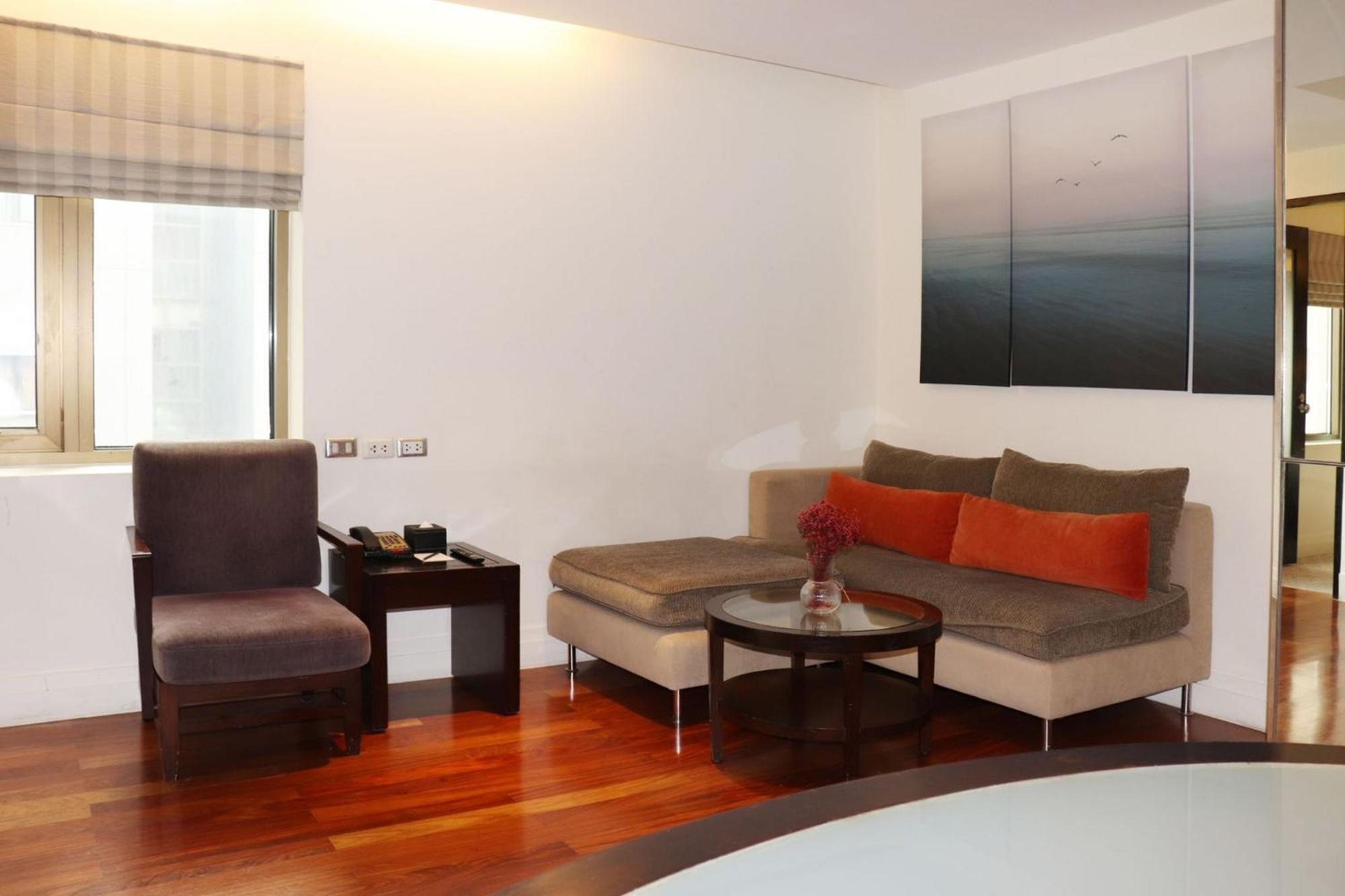 One-Bedroom Premier Apartment