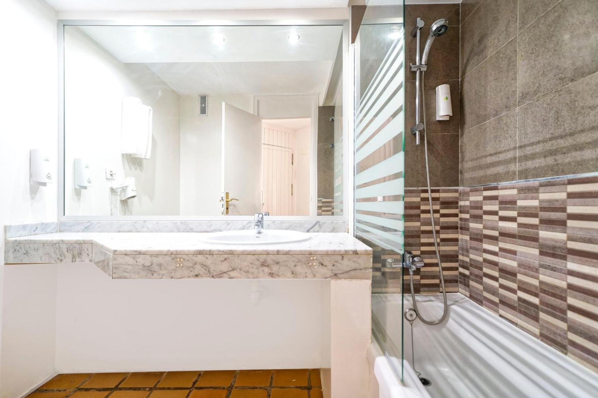 One-Bedroom Apartment Terrace
