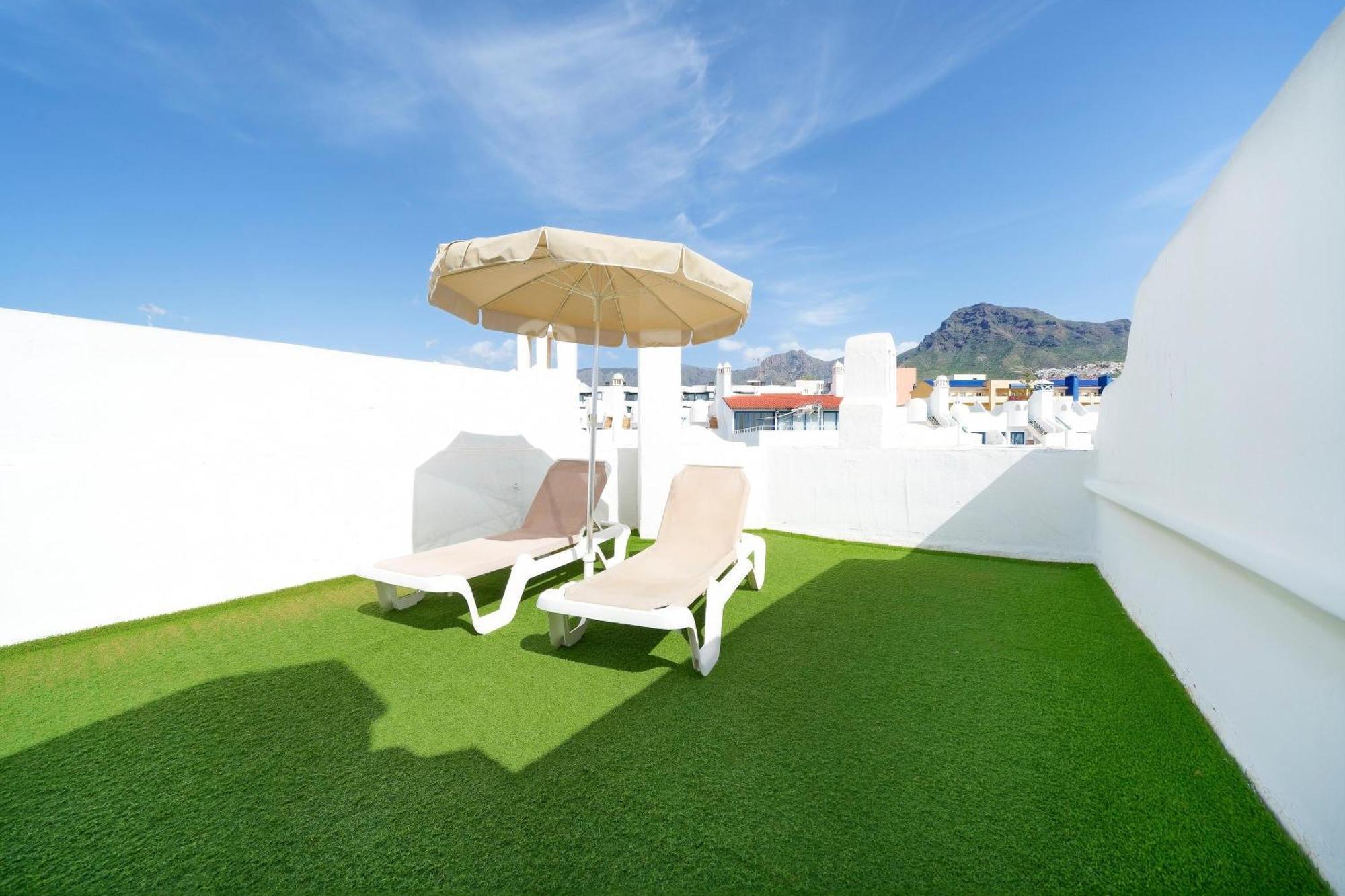 One-Bedroom Apartment Terrace