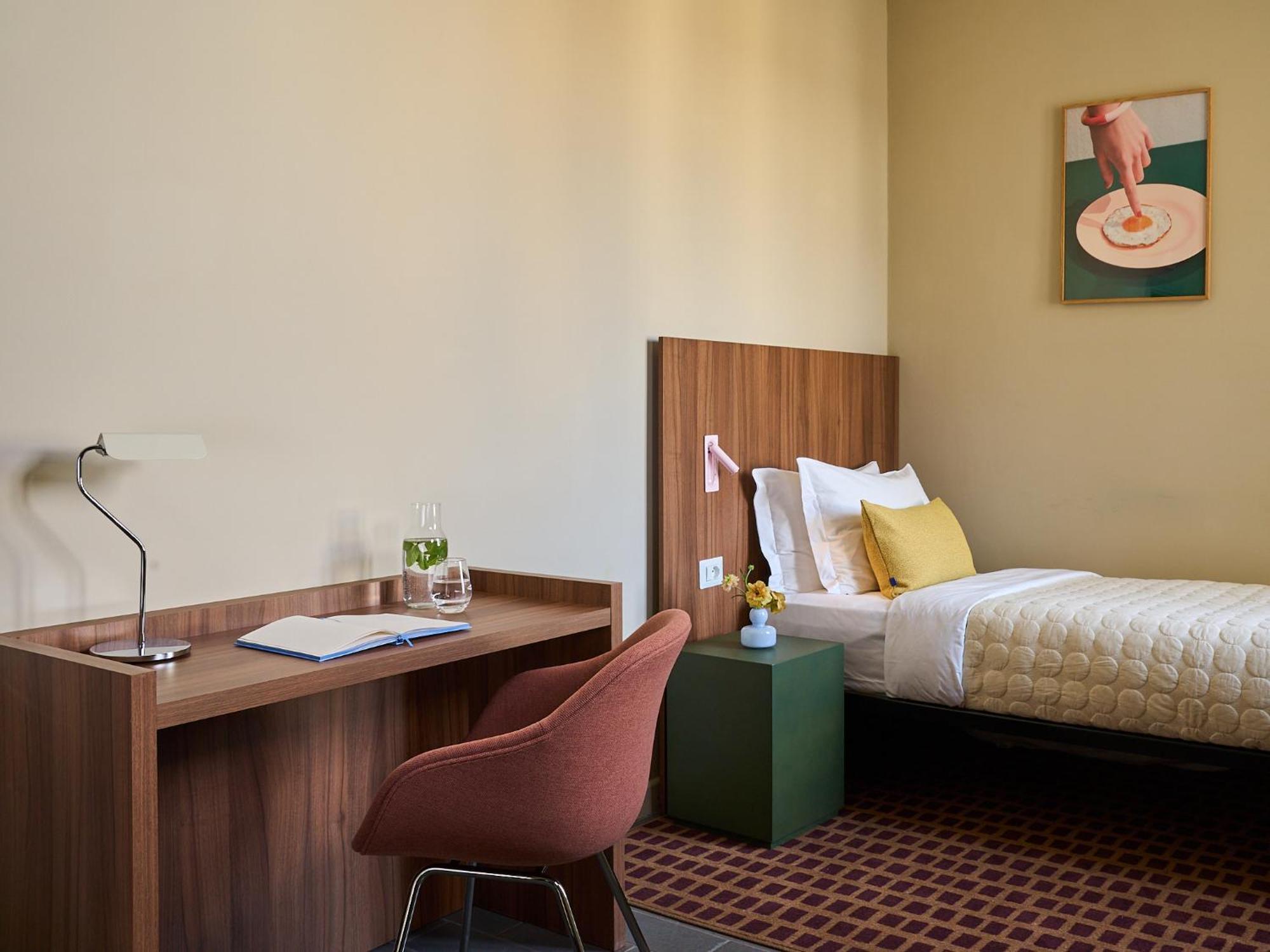 Small Room Single Bed