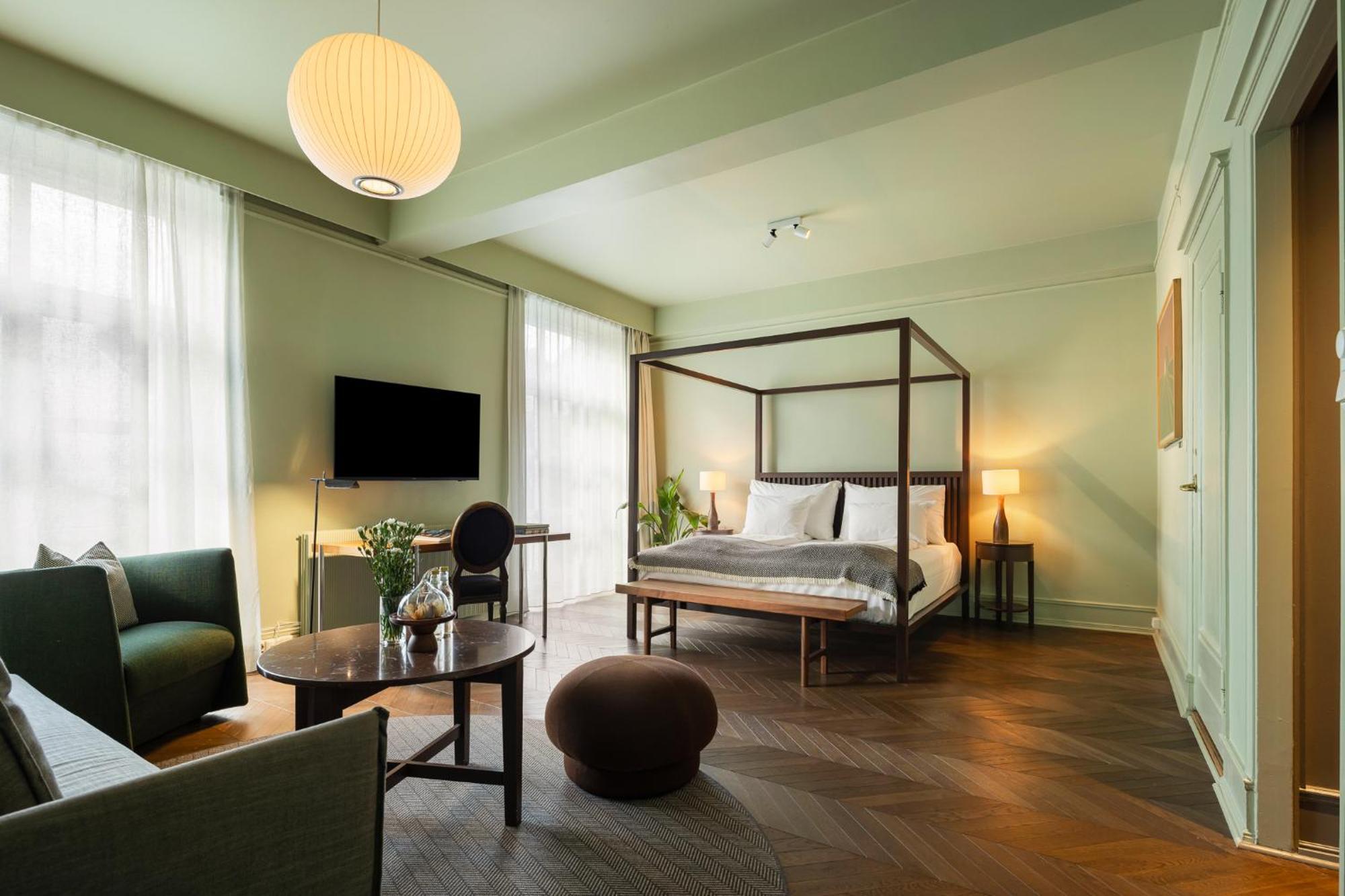 Family Twin Room