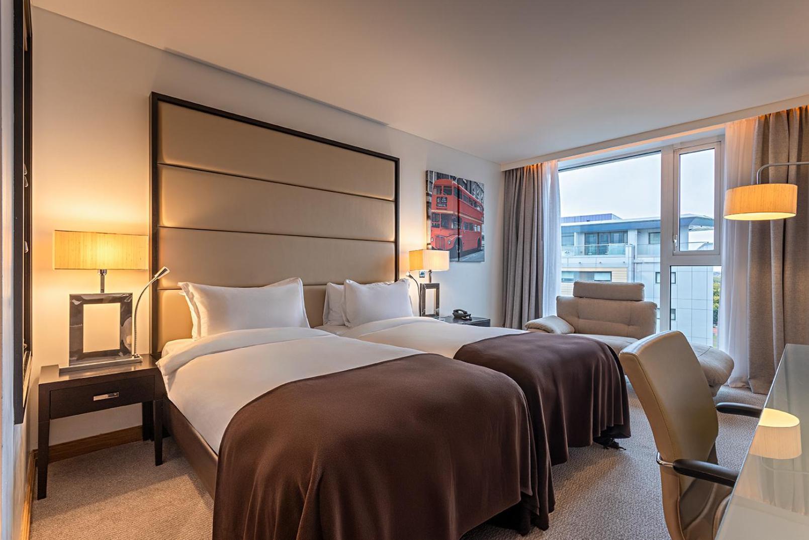 Quarto Twin Premium