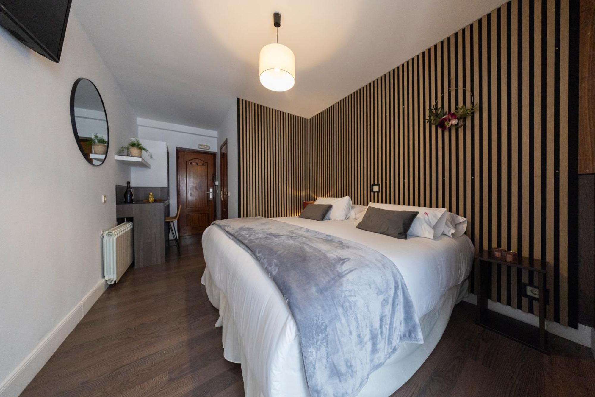 Superior Double or Twin Room,1758313630:JPEG