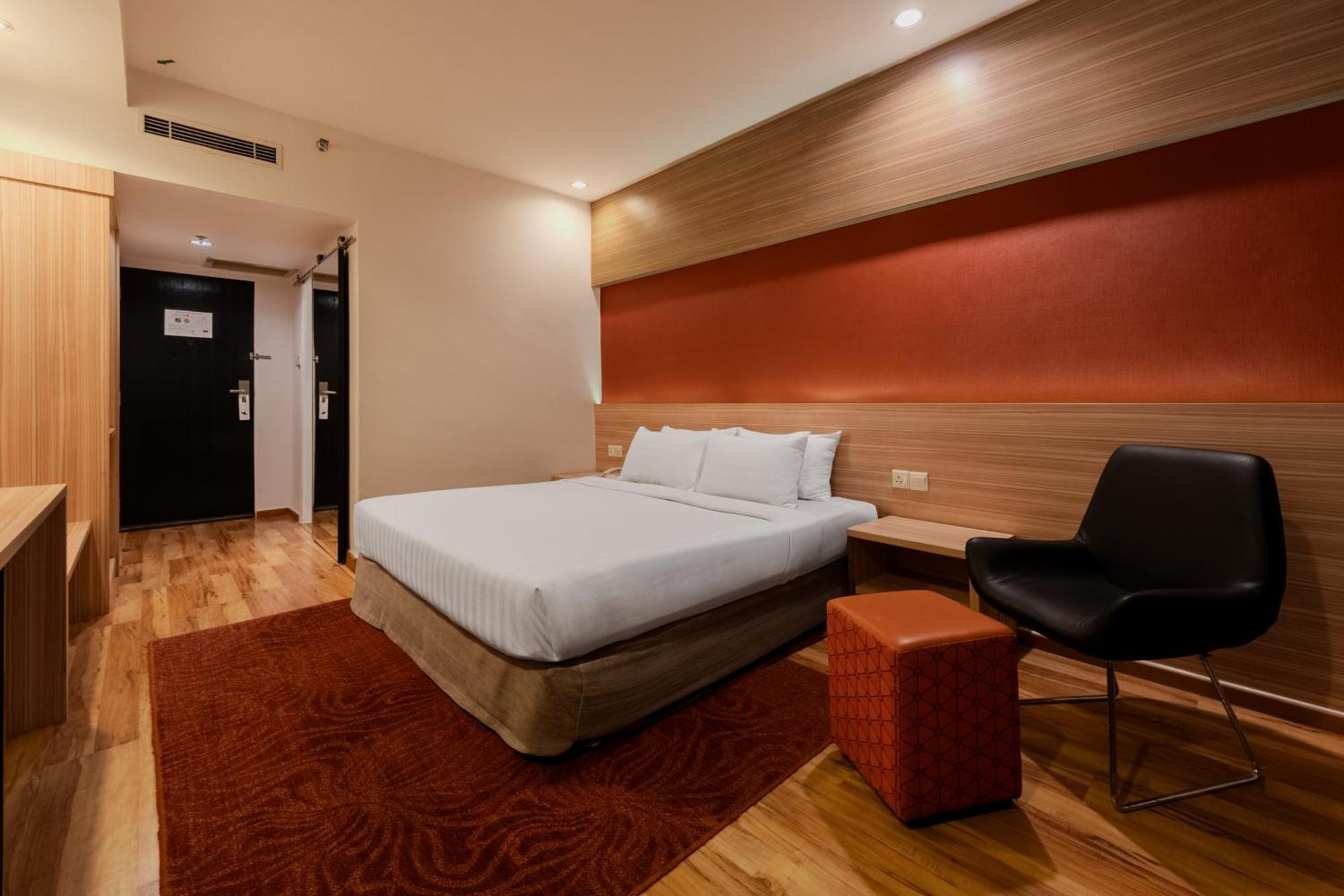 Superior Double or Twin Room,1758315228:JPEG