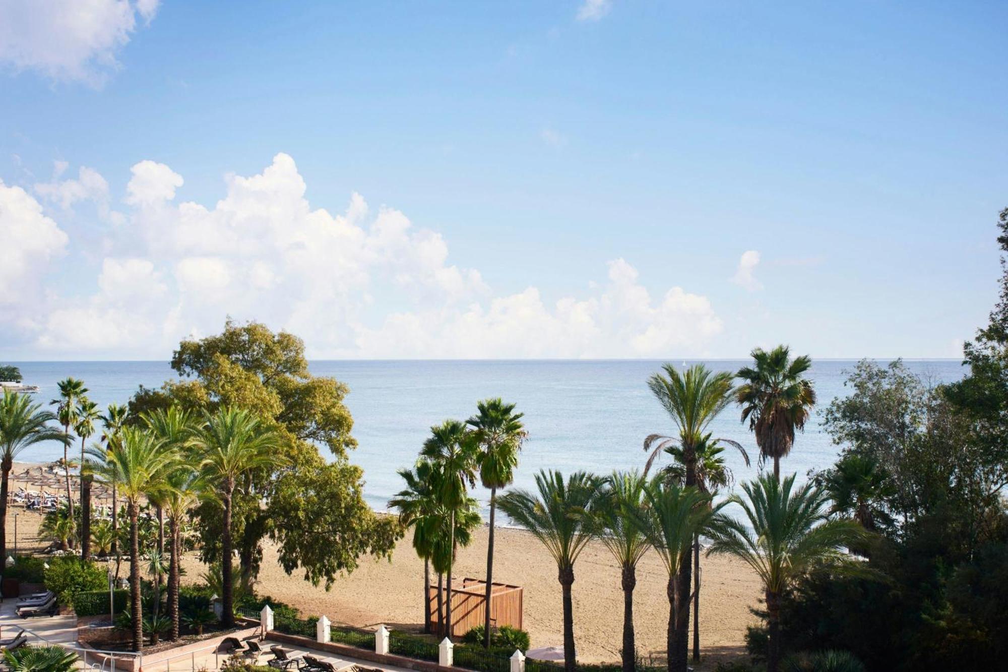 Two-Bedroom Apartment Sea View