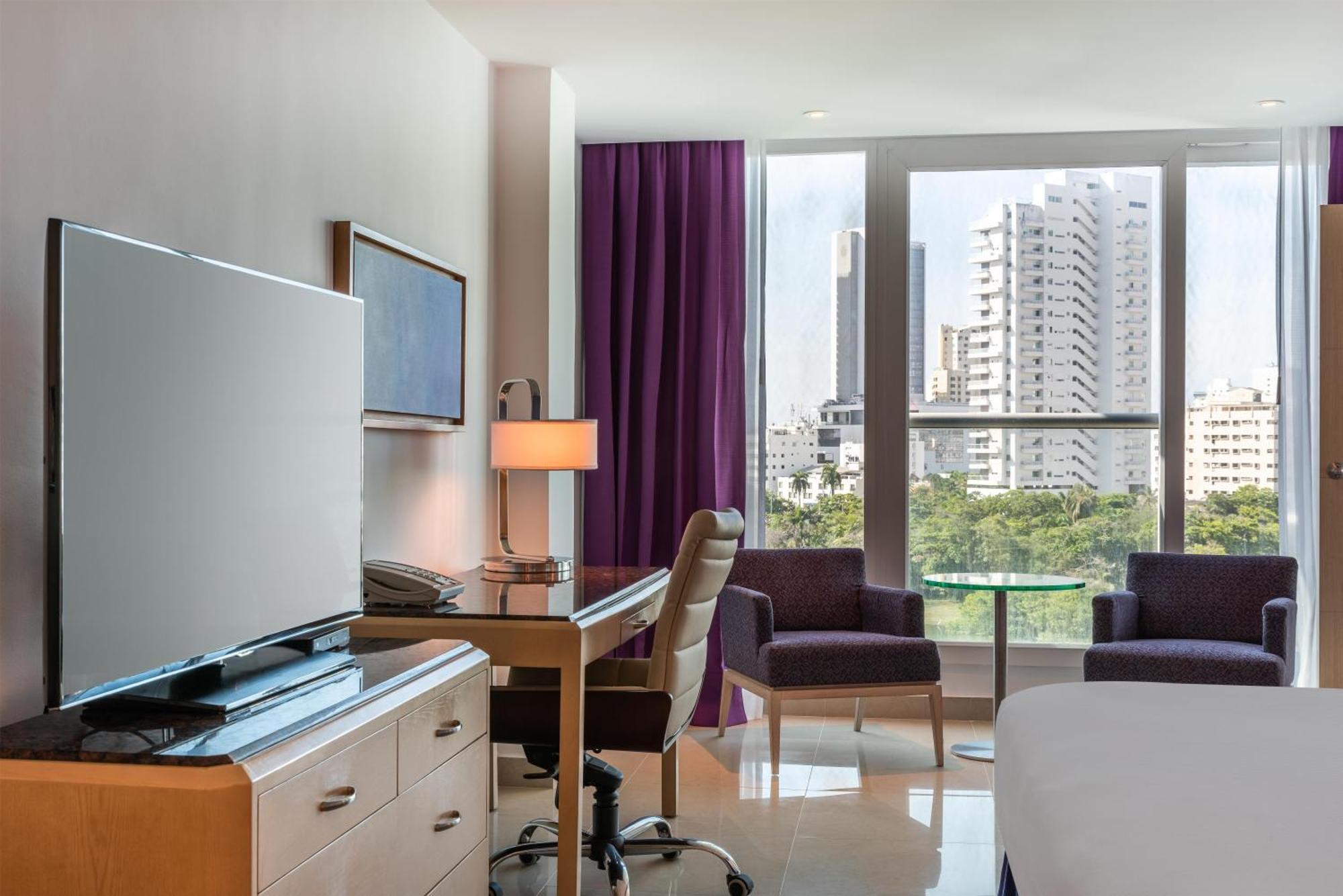 Queen Room with Two Queen Beds and City View,1758318298:JPEG