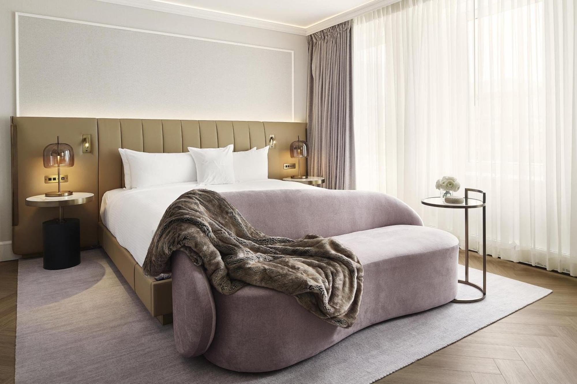 Deluxe King Room