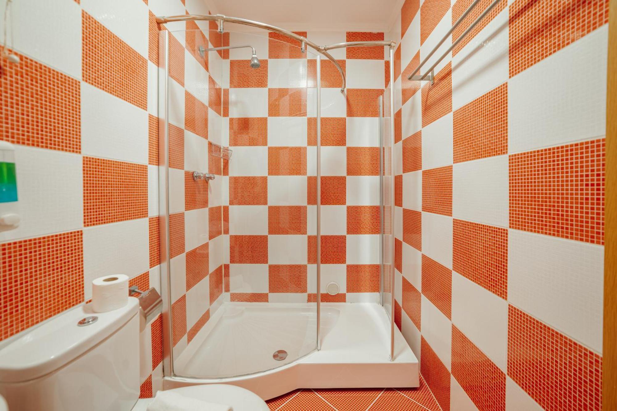 Twin Room,1758338990:JPEG