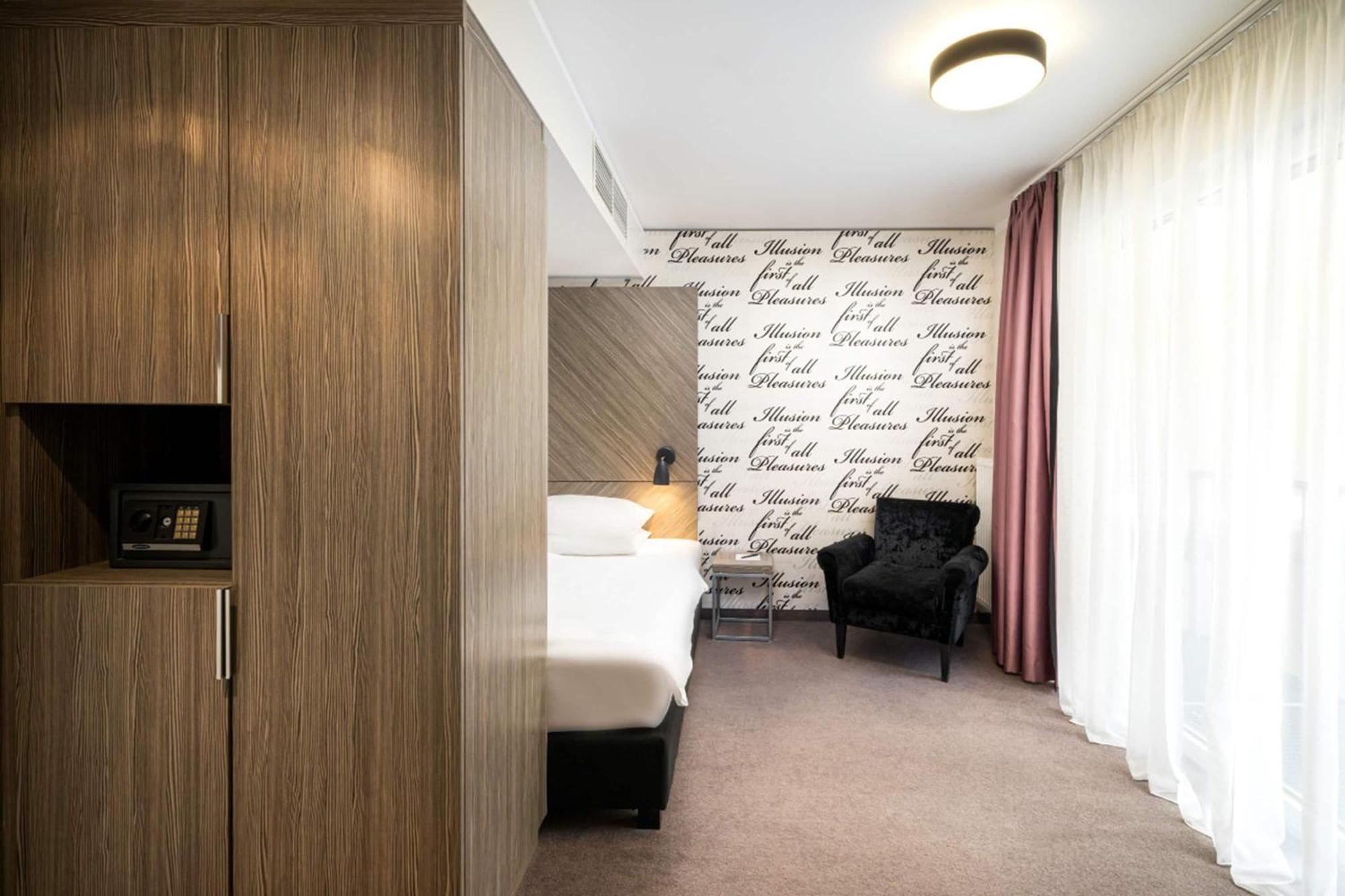 Standard Single Room,1758345318:JPEG