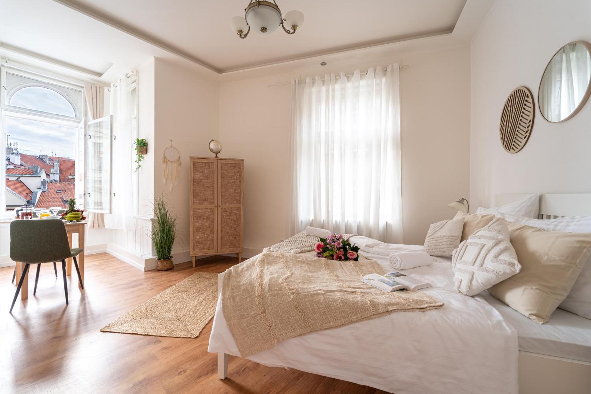Superior Double room Monument View