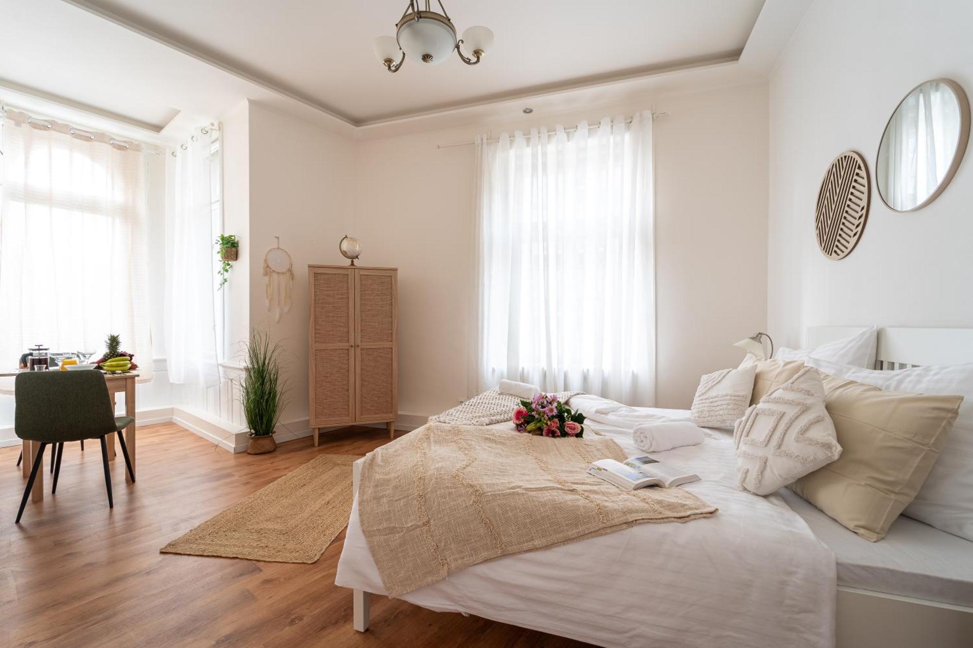 Superior Double room Monument View