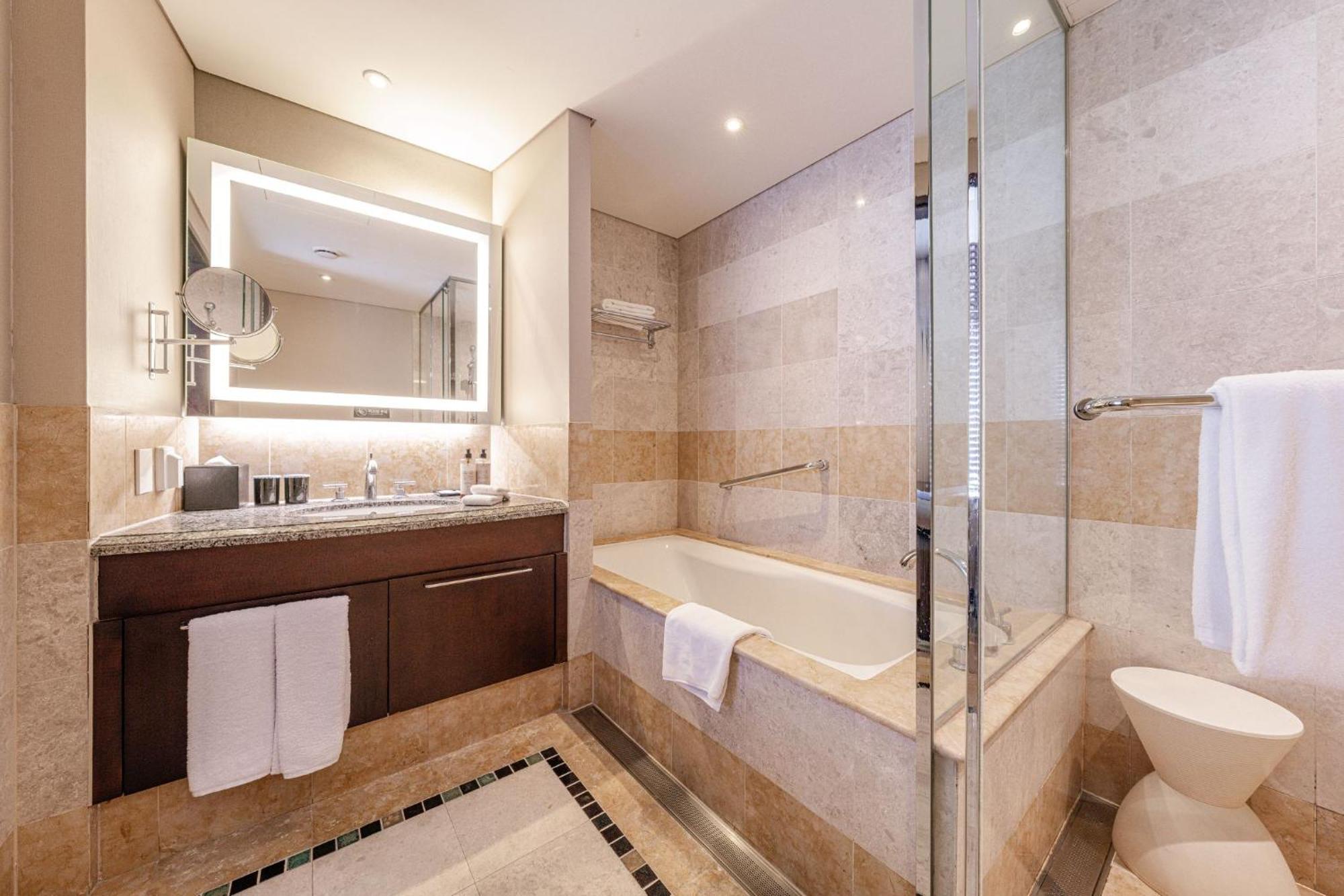 1-Bedroom Superior