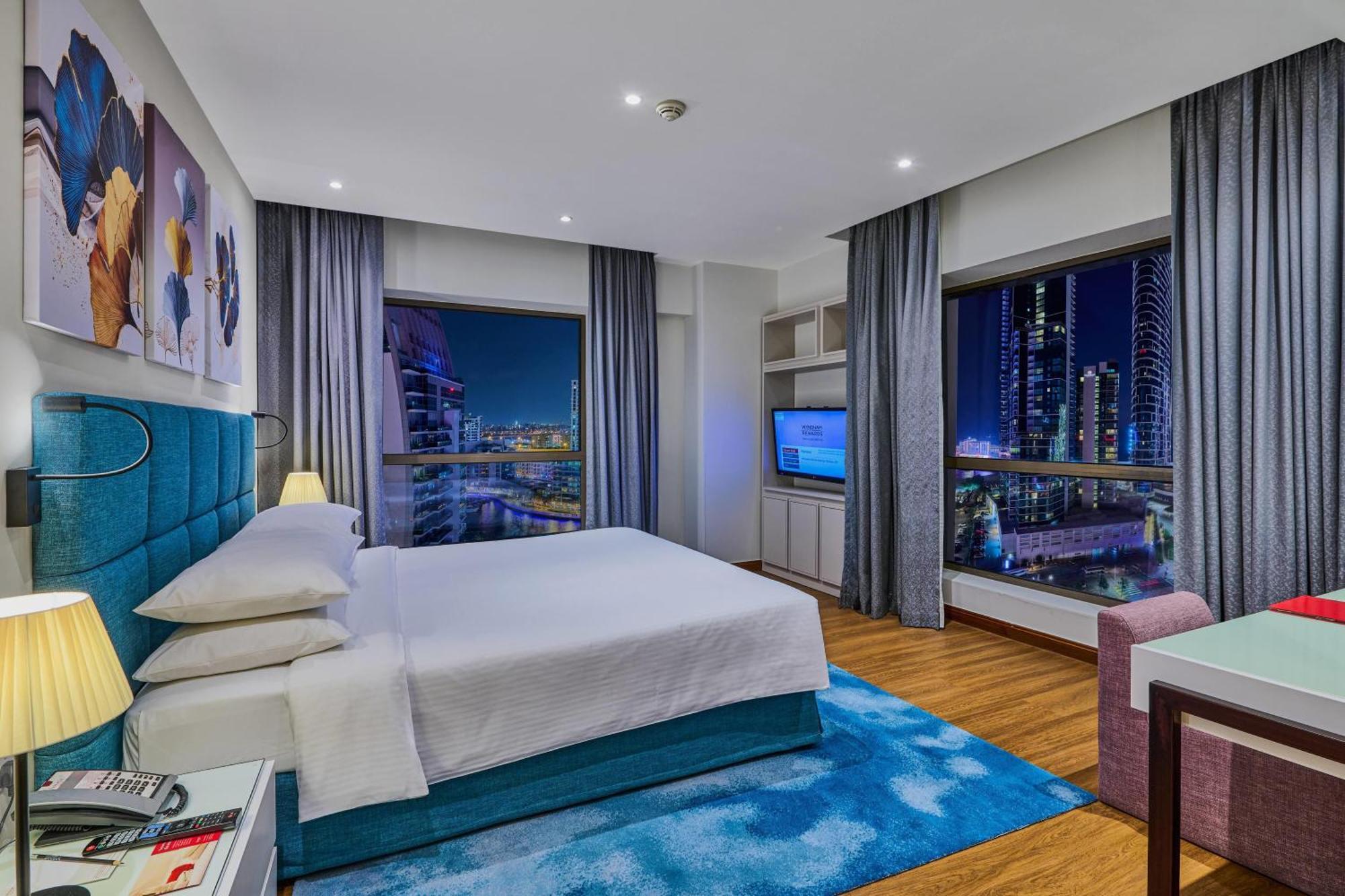 One-Bedroom King Suite City View