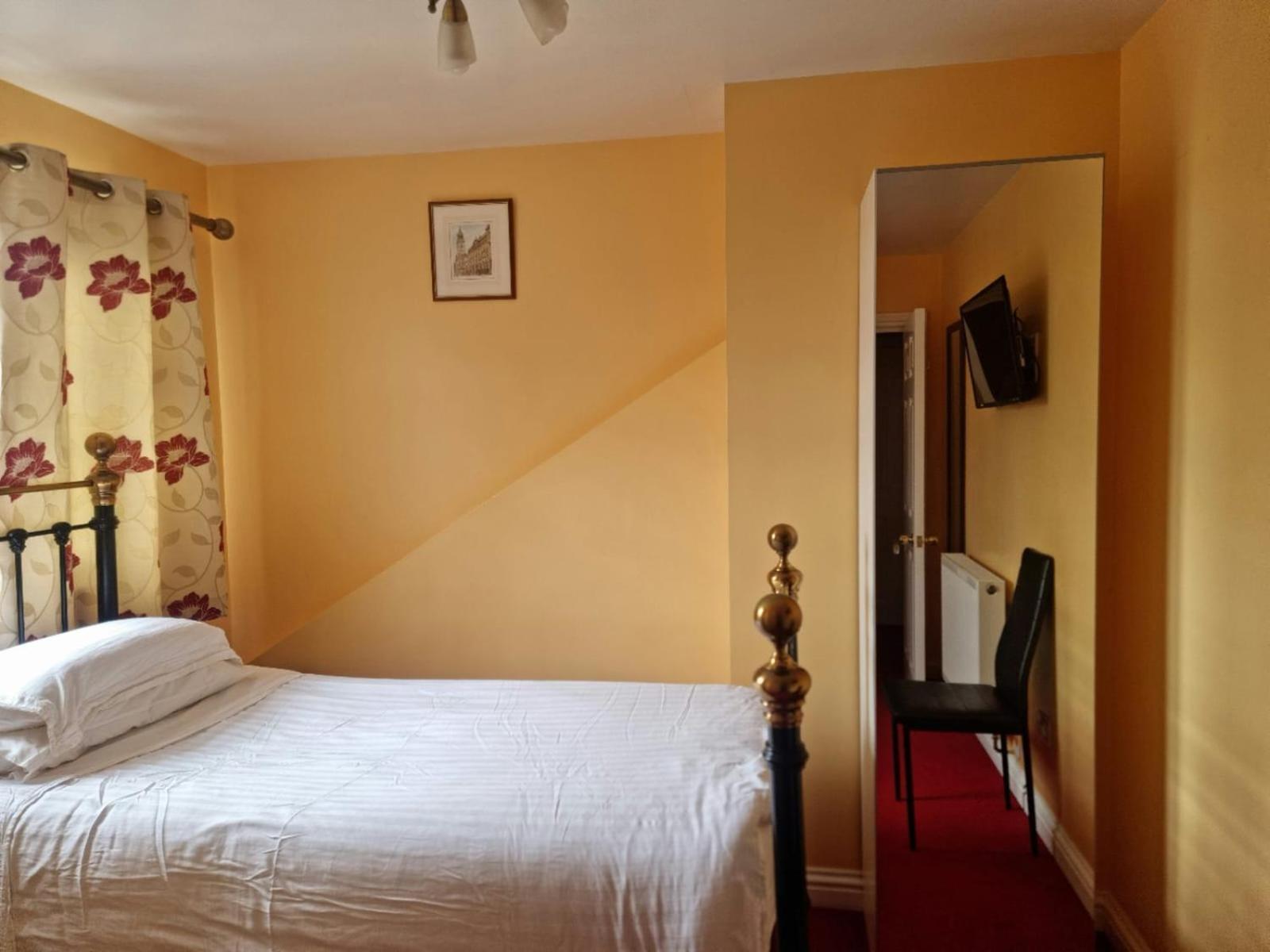 Small Single Room