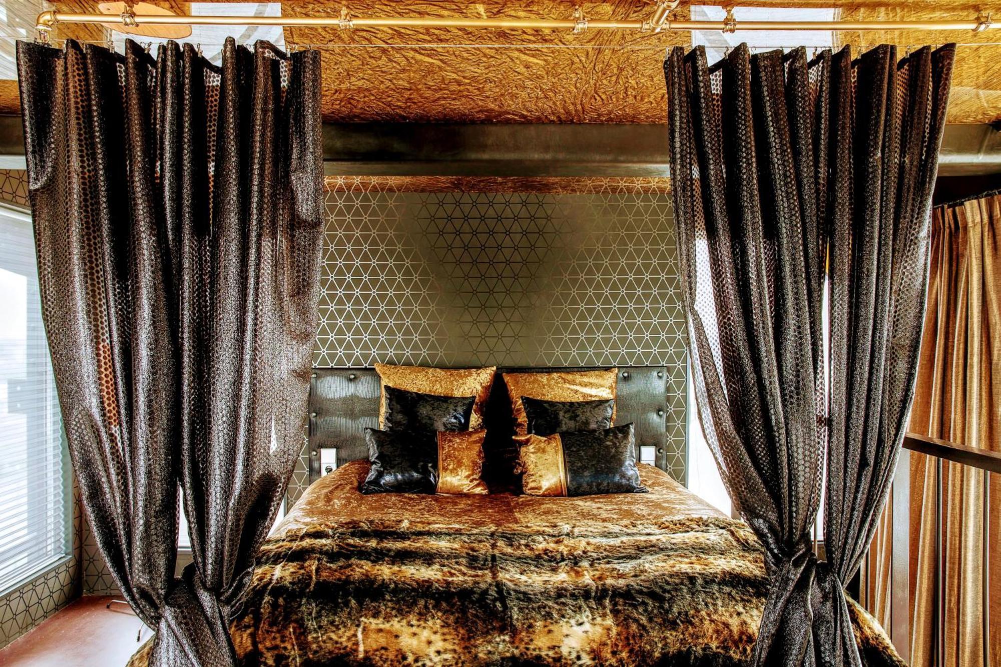 Deluxe Junior Suite