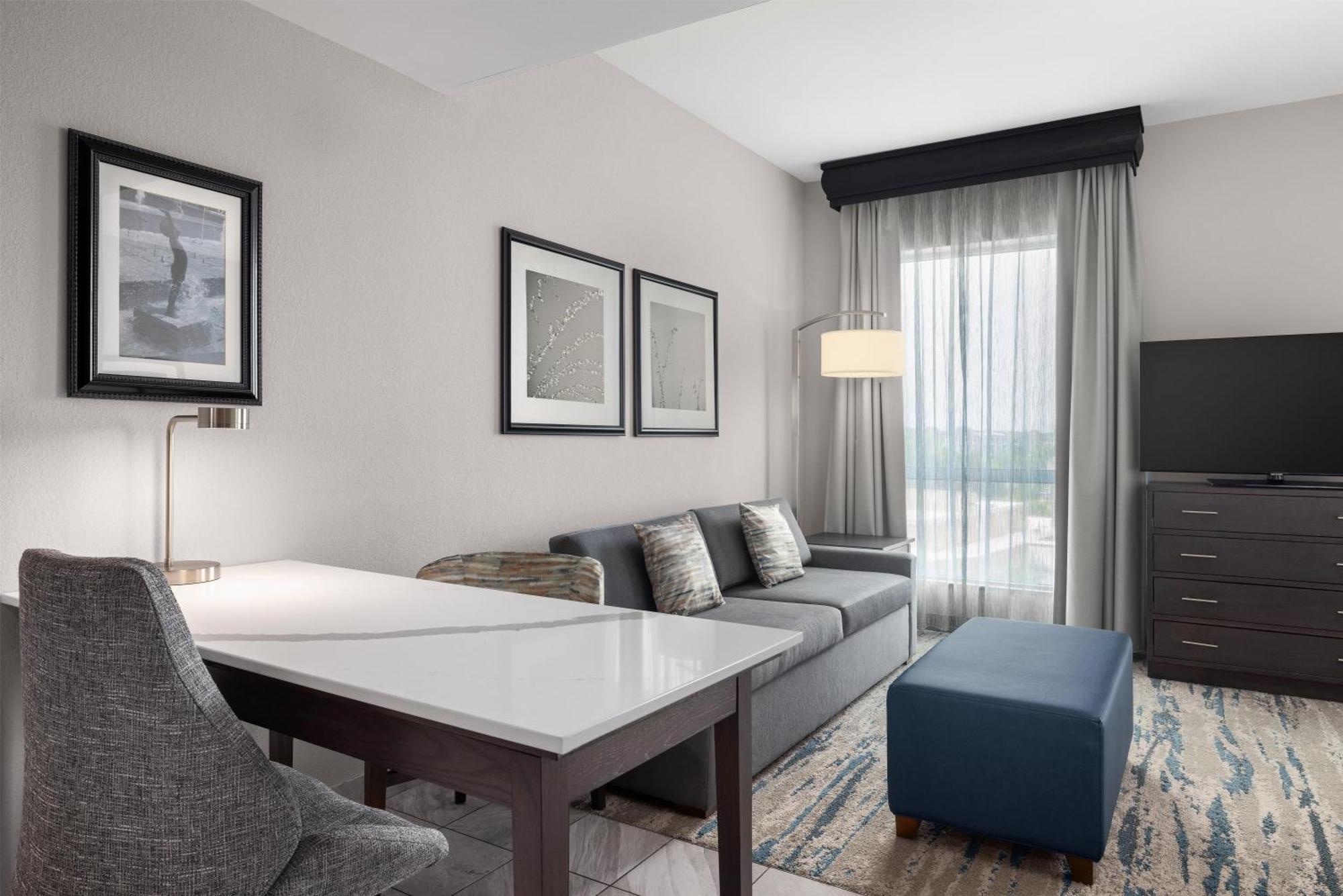 King Studio Suite