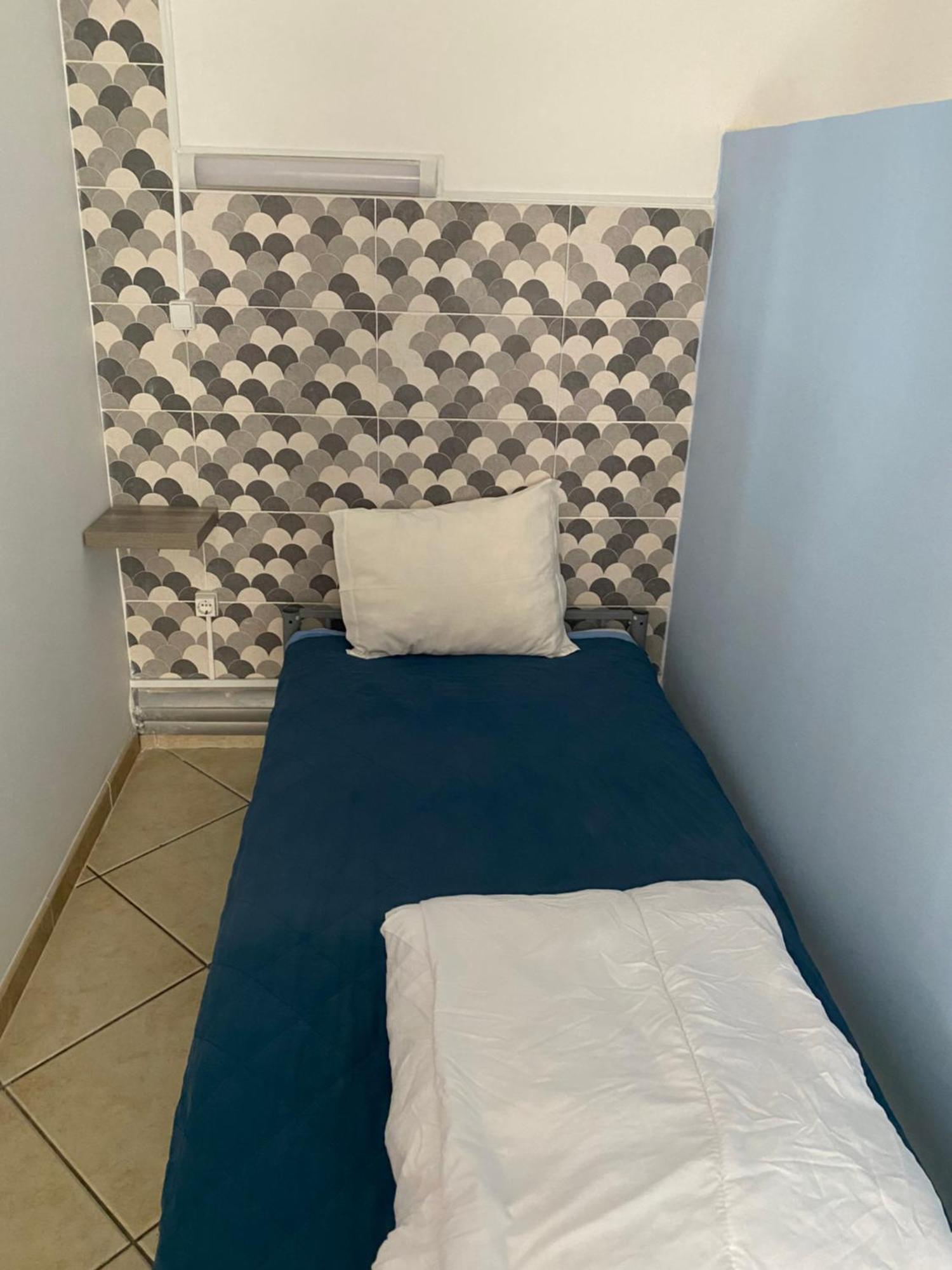 Bed in 8-Bed Mixed Dormitory Room