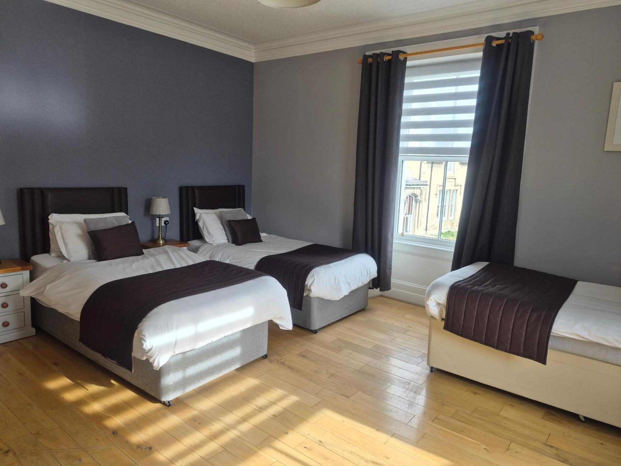 Triple Room Bath