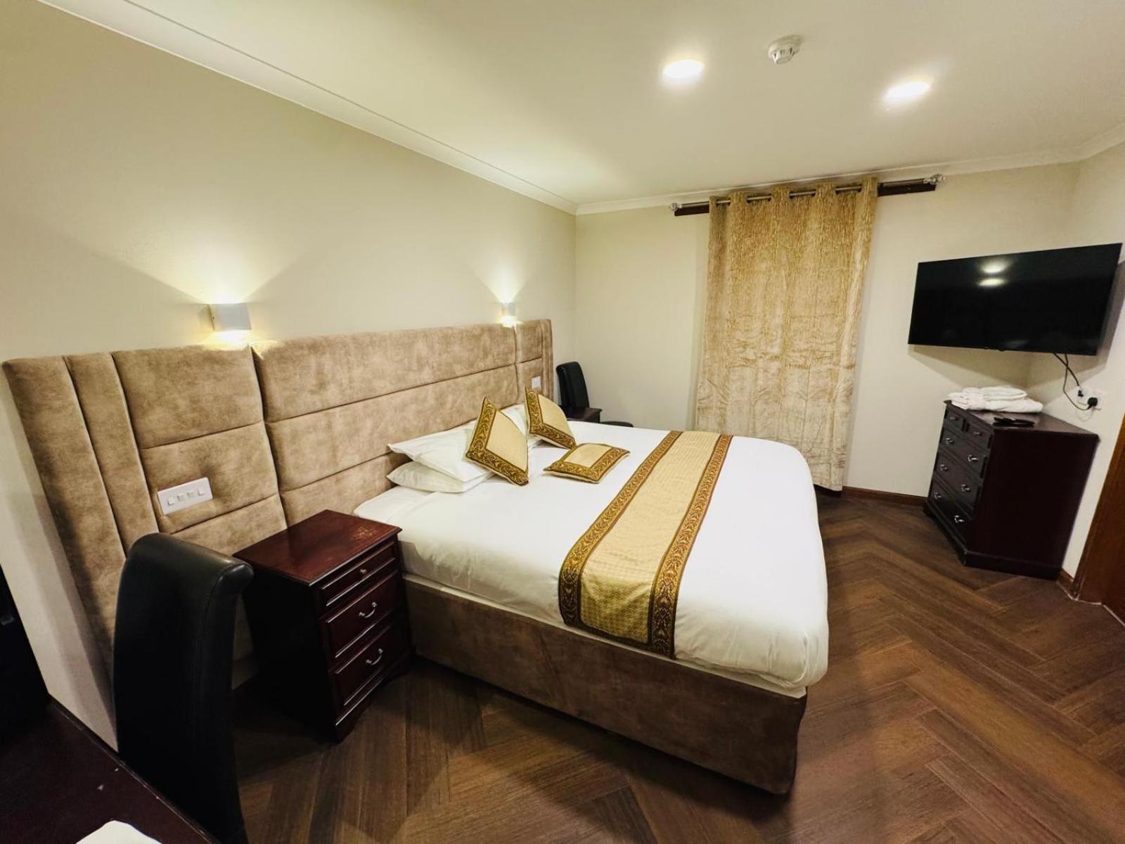 Standard King Room