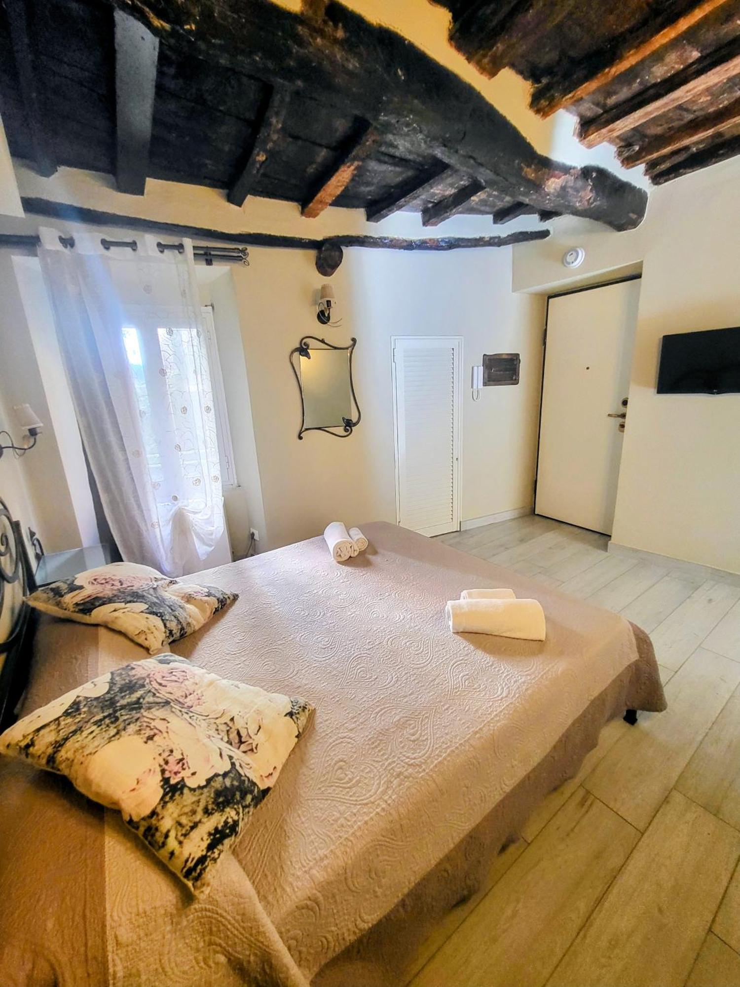 Family Room Private Bathroom