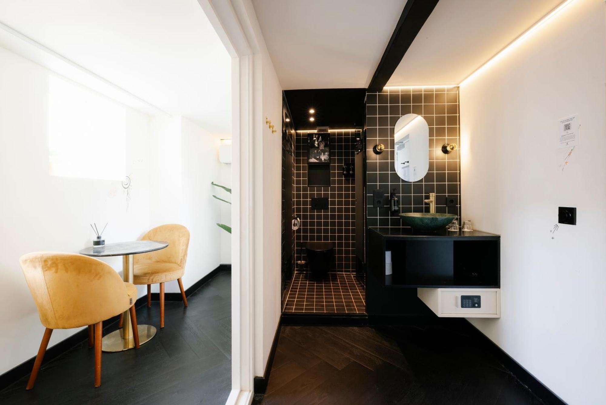 Chambre Double - « Party Room » by SUPPER