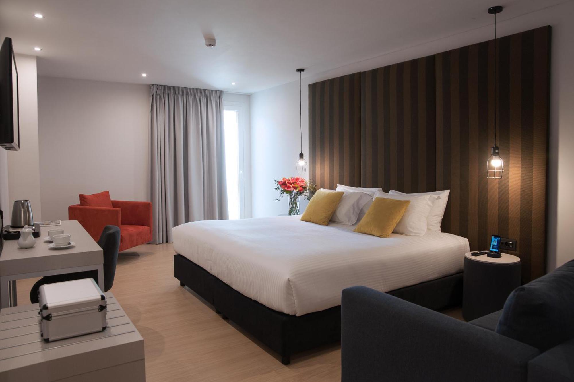 Deluxe Double or Twin Room