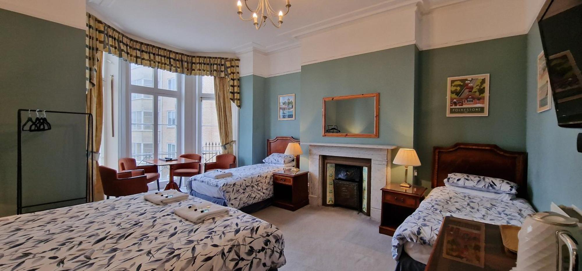 Standard Family Room,1758519011:JPEG